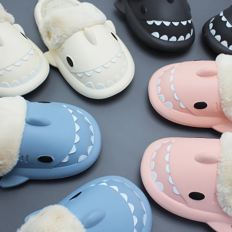 GRS winter warm shark slides cloudy fur slippers Soft Sole EVA Fluffy home waterproof shark slippers shark slides