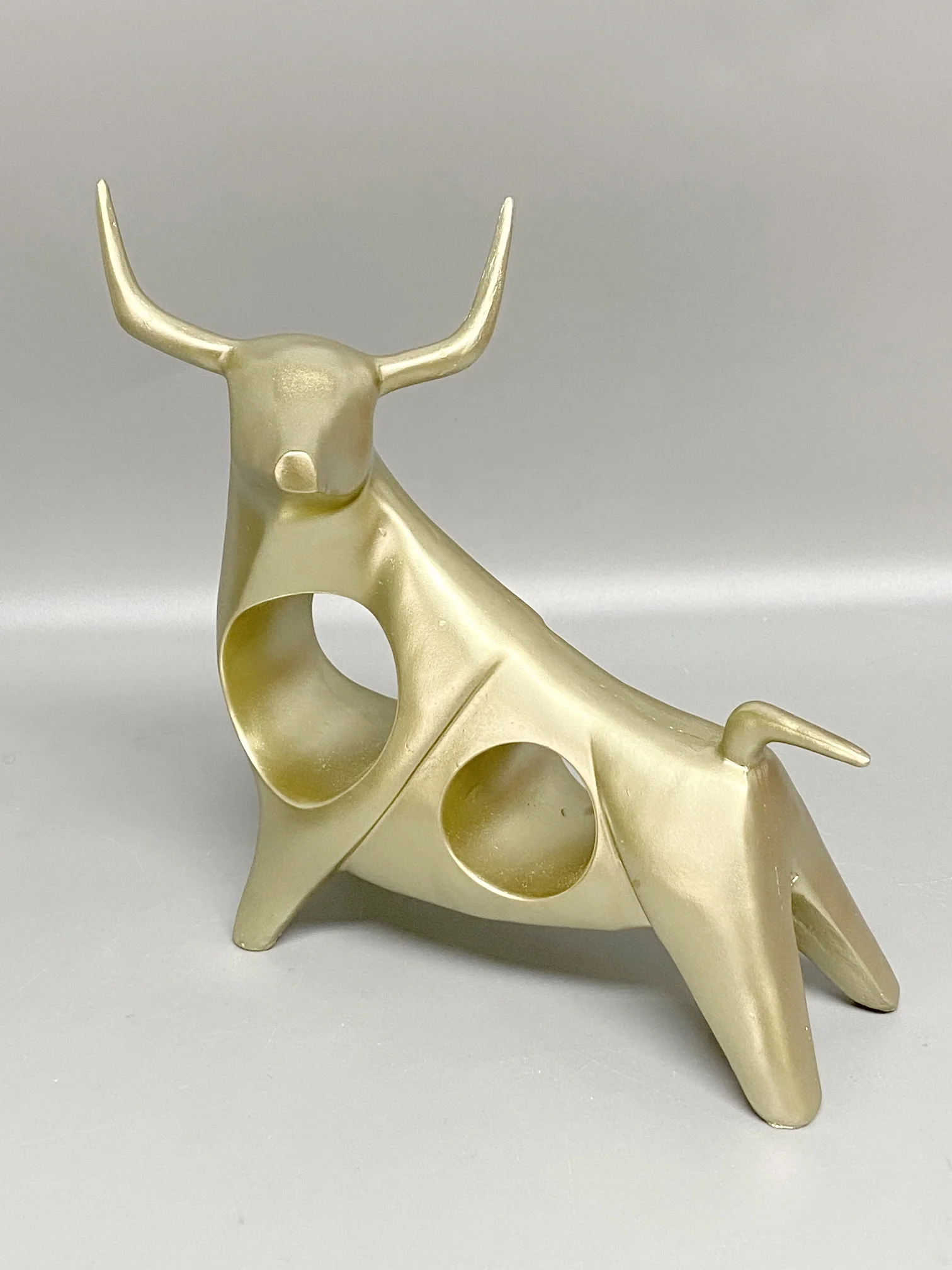 Hot Sale Resin Desktop Gold Bull Figurine home decoration