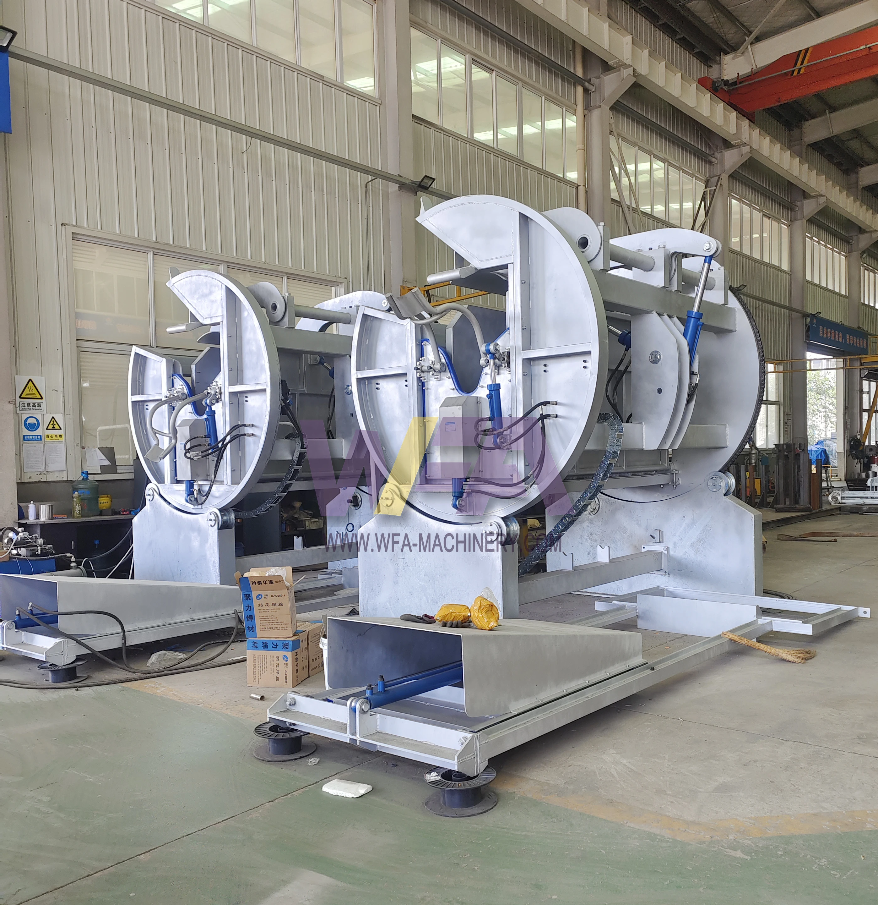 Turnkey Cattle Slaughterhouse Plant Solution Cow Killing Automatic Rotary Halal Slaughtering Box Abattoir Machine