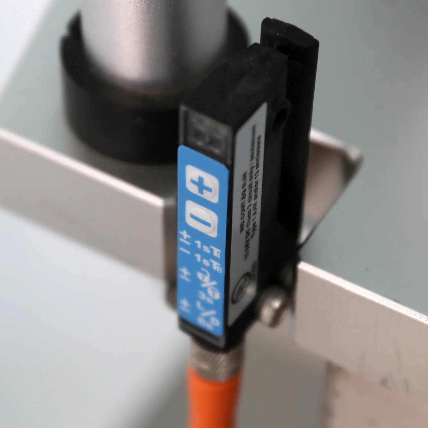 Горячая Распродажа, Автоматическая круглая бутылка для шампуня, мыла, маски для волос, соуса, банка, банка, этикетировочная машина