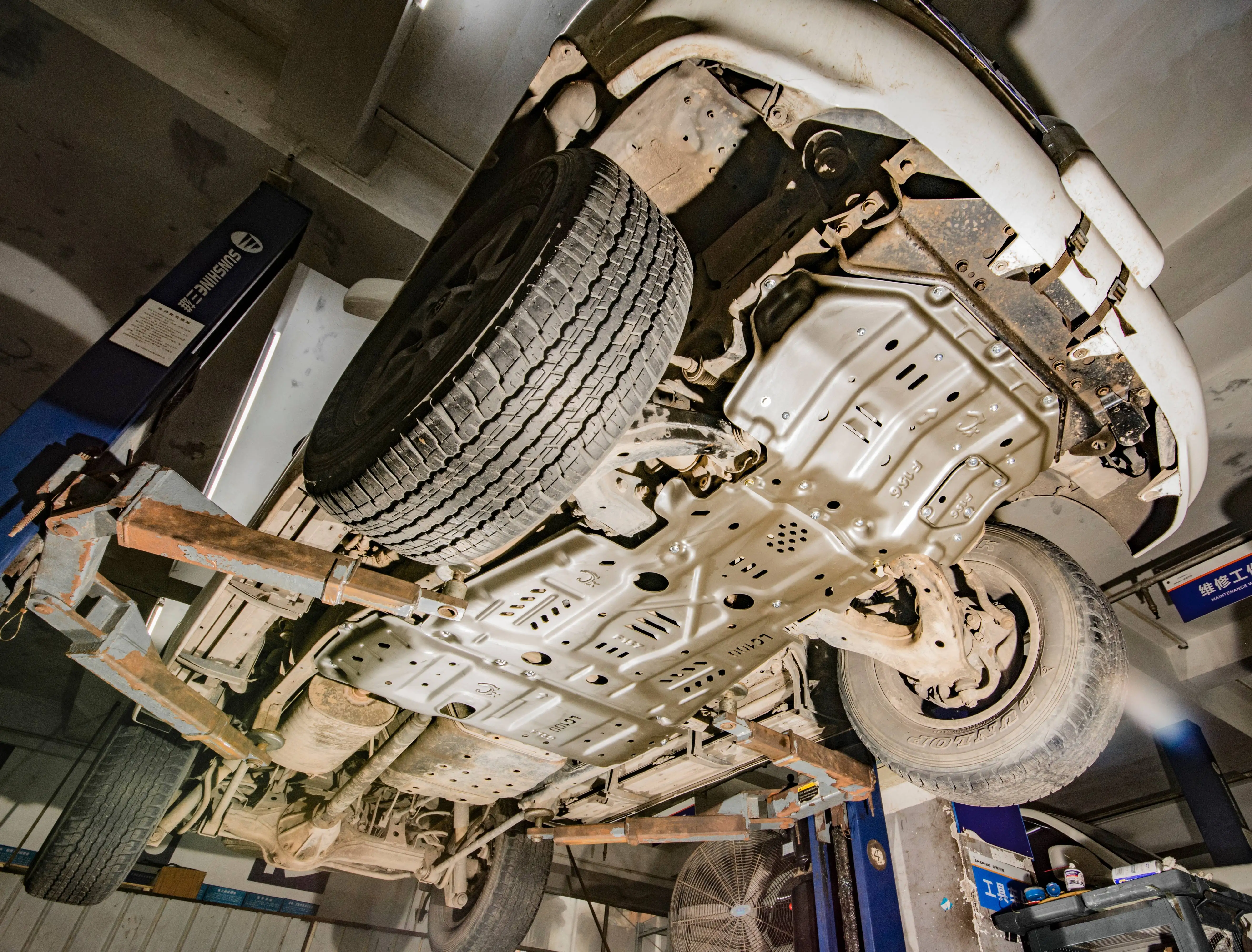 Spare Parts Toyota Land Cruiser Junxi 3D aluminum Engine Cover Under Protection Skid Plate fit for LC100 4500 4700 4WD