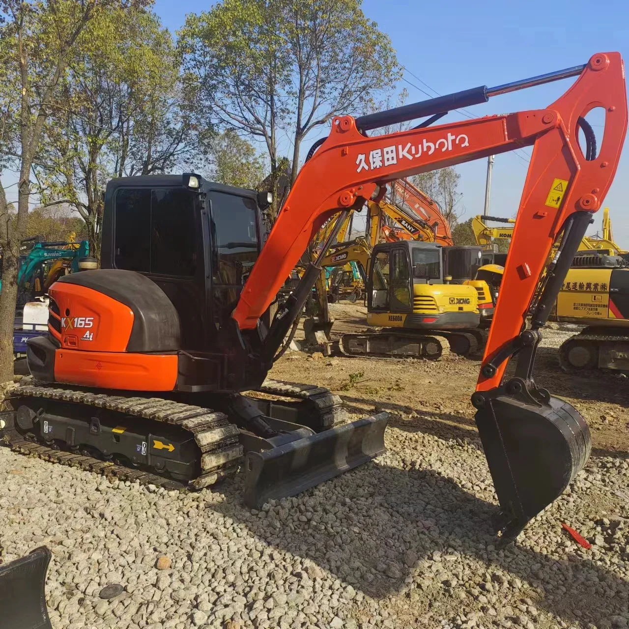 165 экскаваторы Kubota б/у Гусеничные