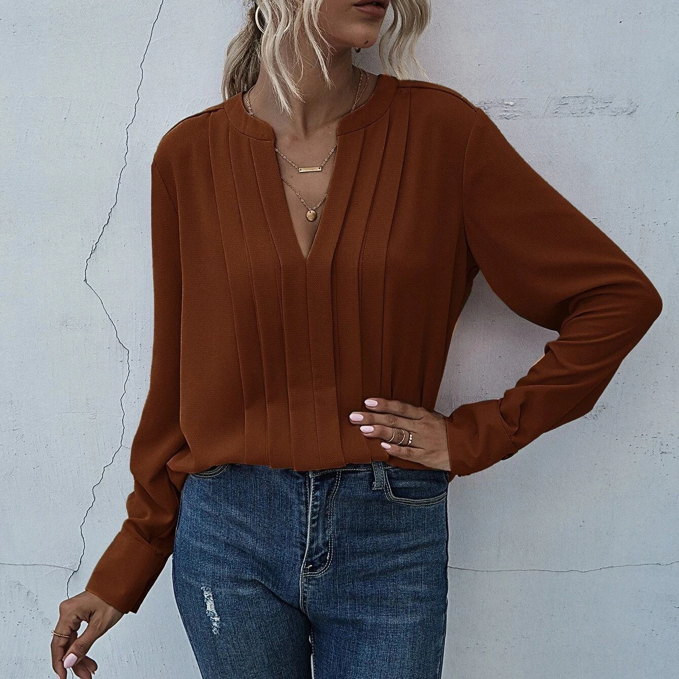 2021 European v-collar Long-sleeve Pleated Chiffon commuter pullover shirt in solid color