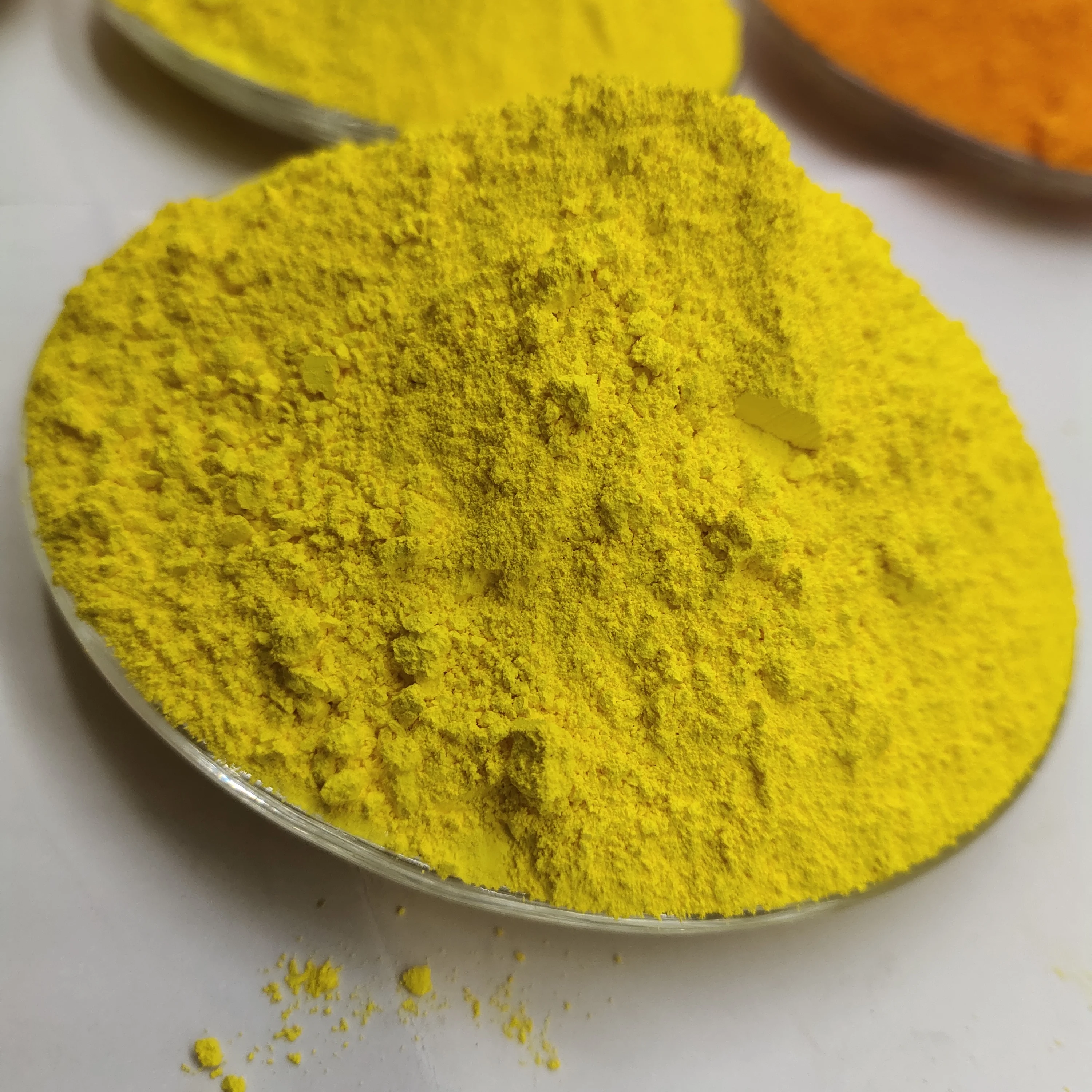 Citric yellow pigment manufacturers supply citric yellow color fresh and easy to color feed with citric yellow pigment