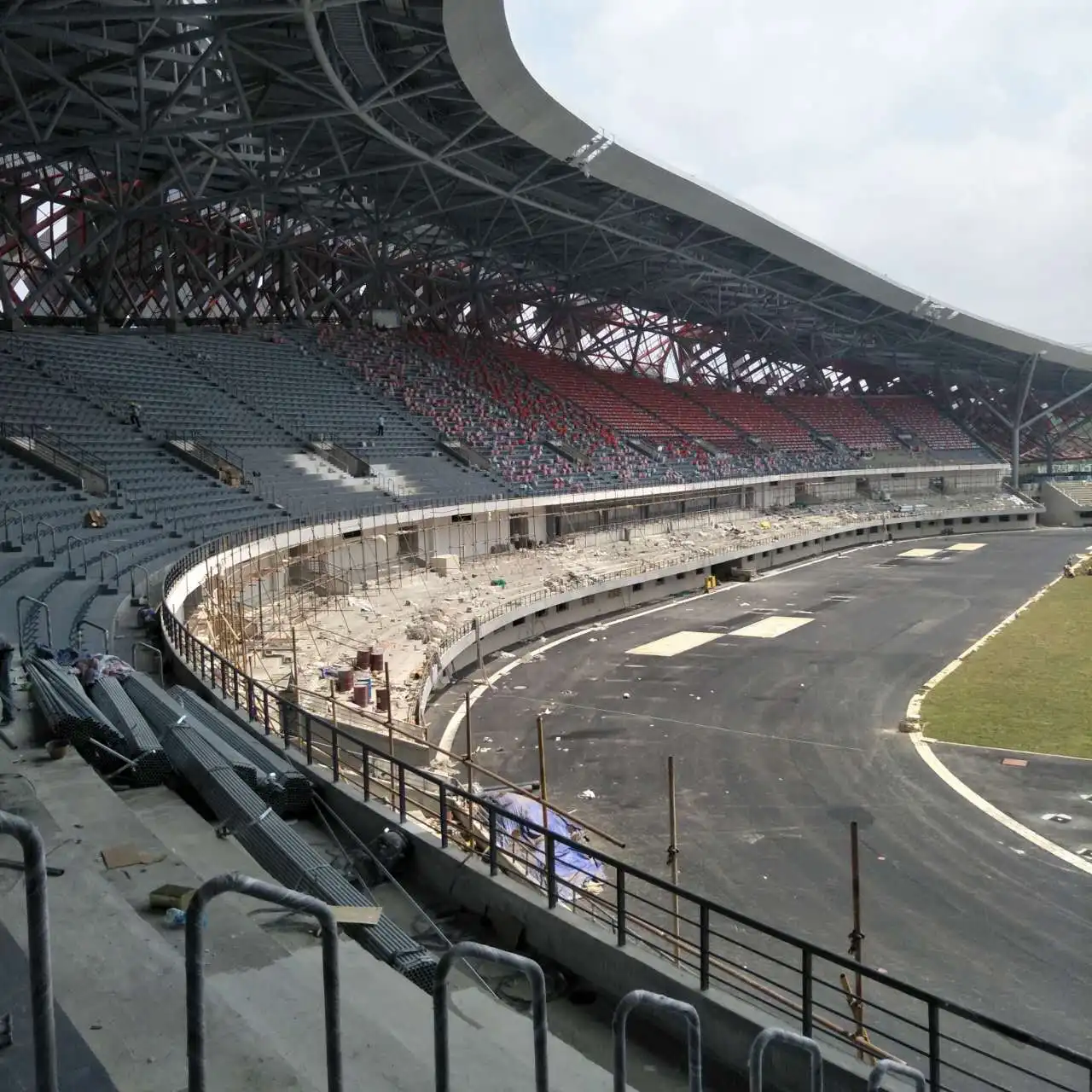 Anti-rust steel durable polyurea coating Spray polyurea for waterproof of stadium stands