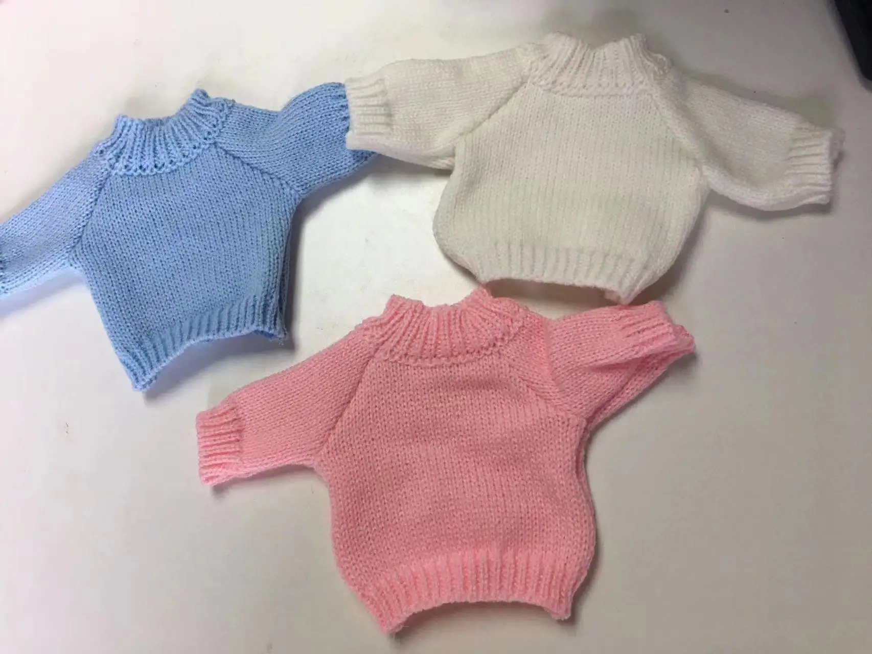 mini sweater .jpg
