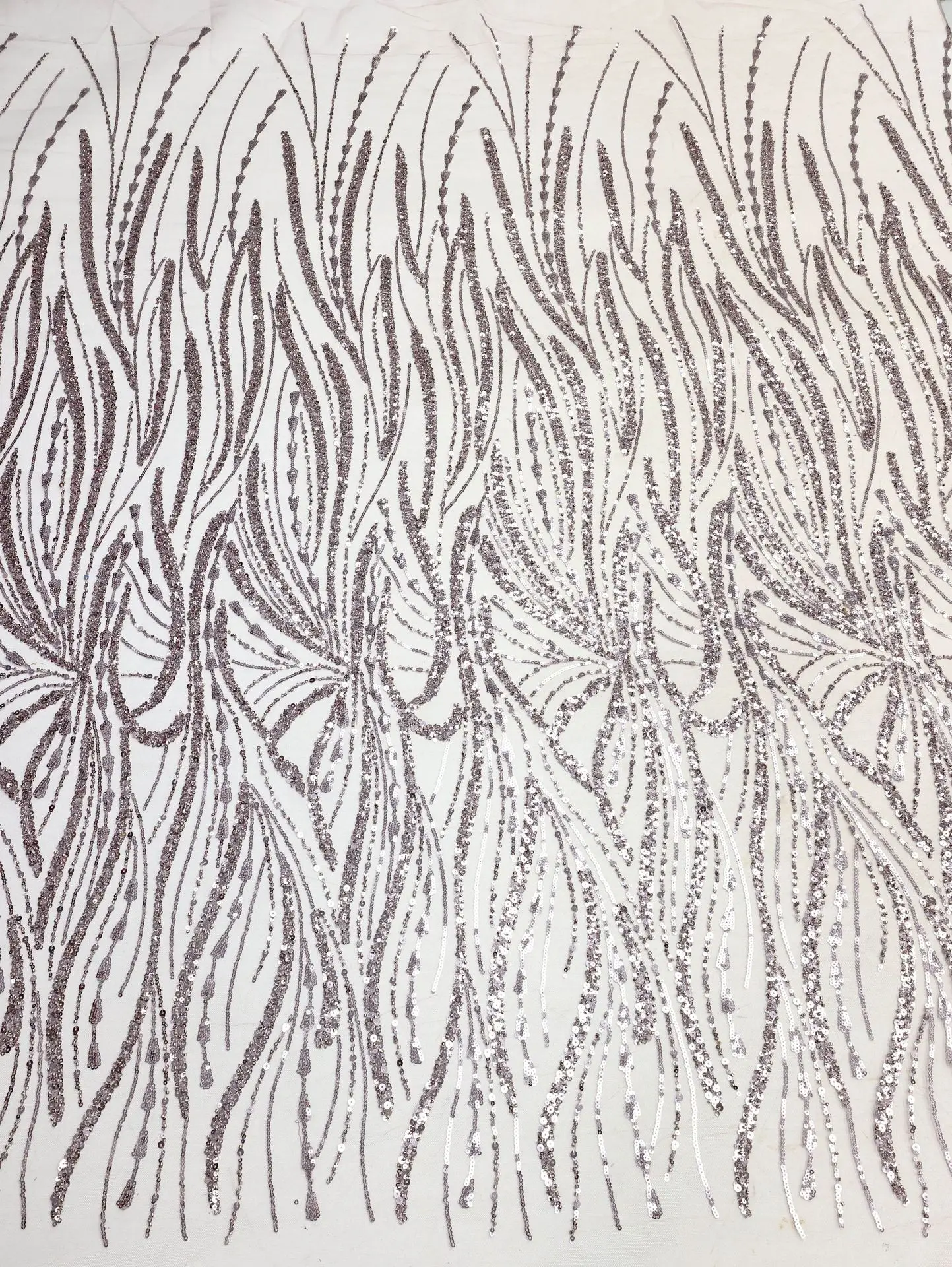 African Lace Fabric Evening Bead Fabric Lentejuelas de encaje de TUL bordadas Wedding Dress Purple Lavender Color Lace