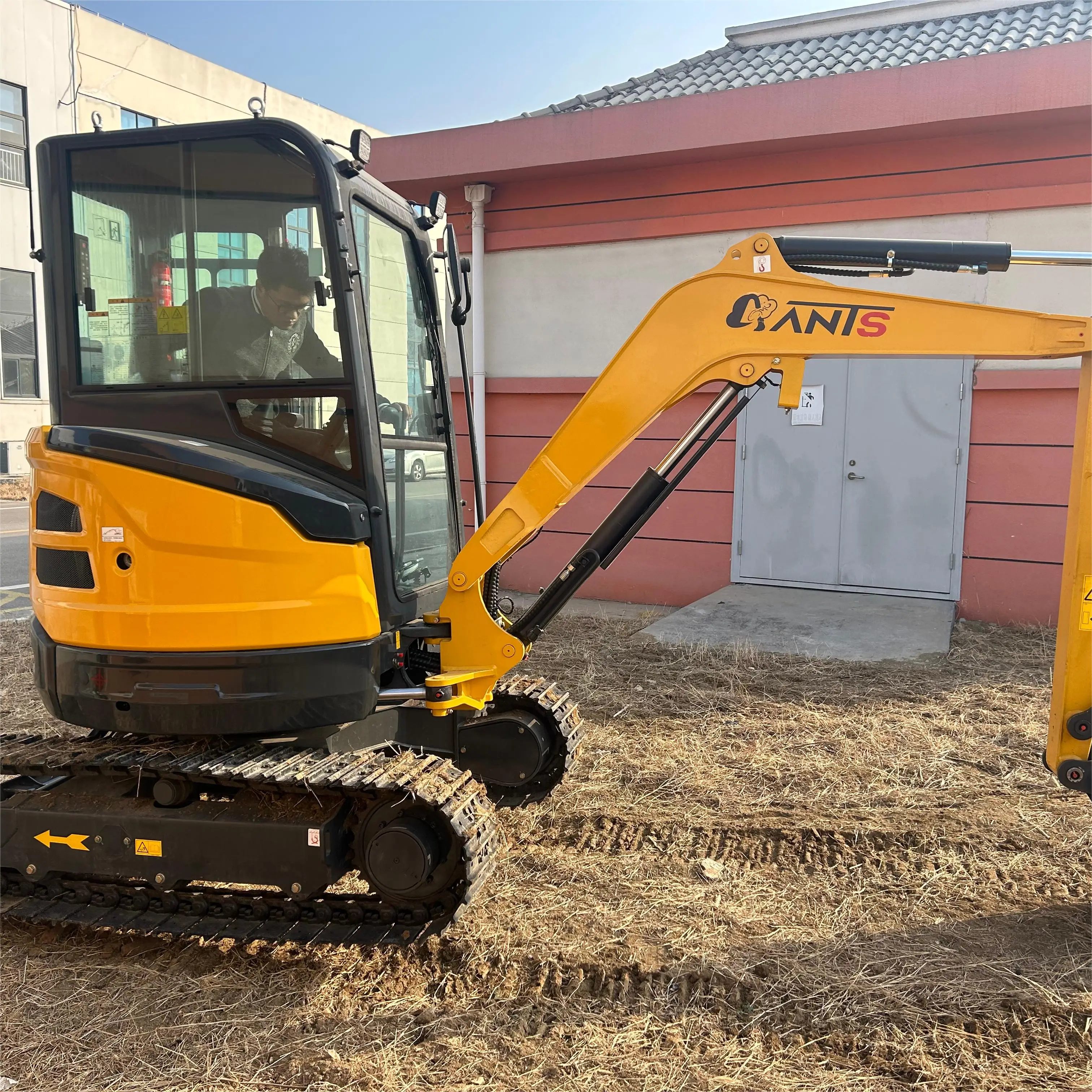 Customized Mini Excavator Remote Control Wireless Control Multi Functional Mini Excavator Small Digger