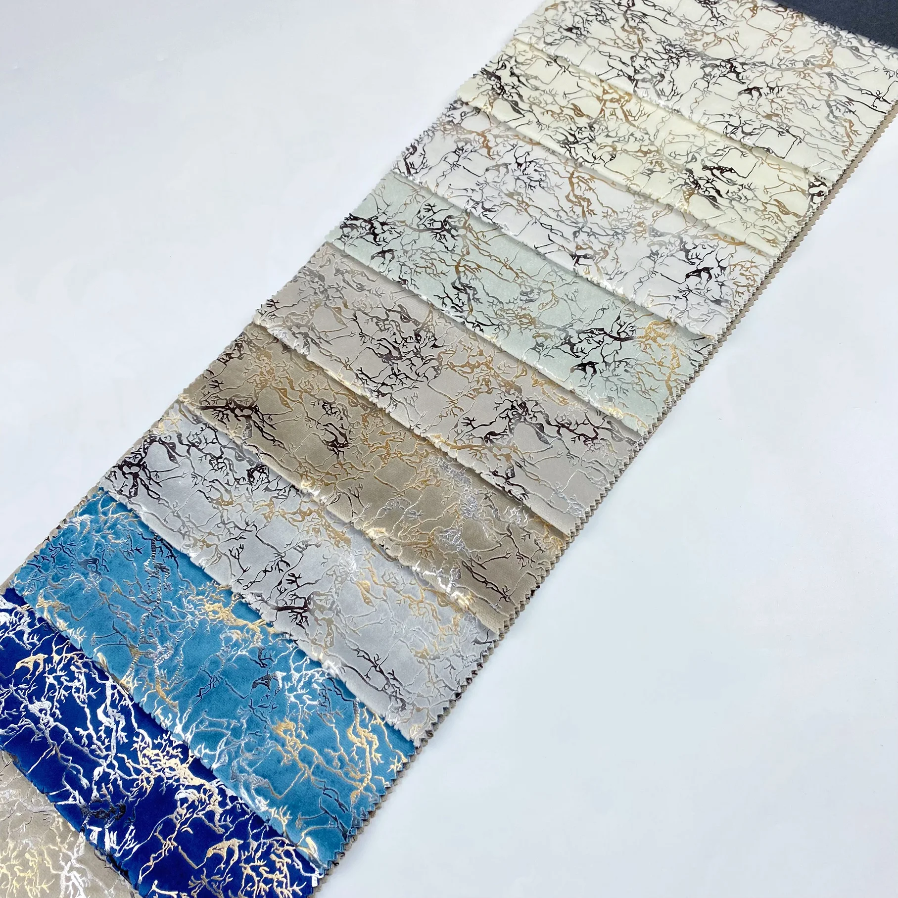 Sofa Fabric Bronze 2022 New Luxury Customized for Home Textile Design 100% Polyester Velvet Sofa Woven Ningbo Plain Multi Color
