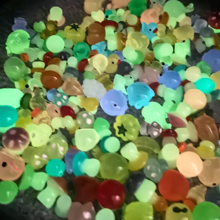 3D cartoon terrarium accessories miniature fairy garden small animal luminous frog mushroom duck fruit fish bird figurines resin