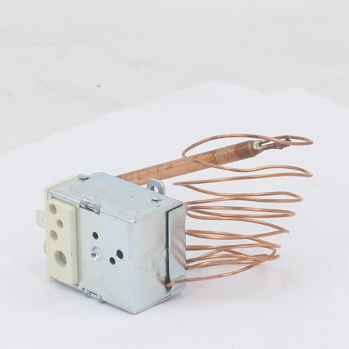 Universal wall mounted boiler temperature control valve
