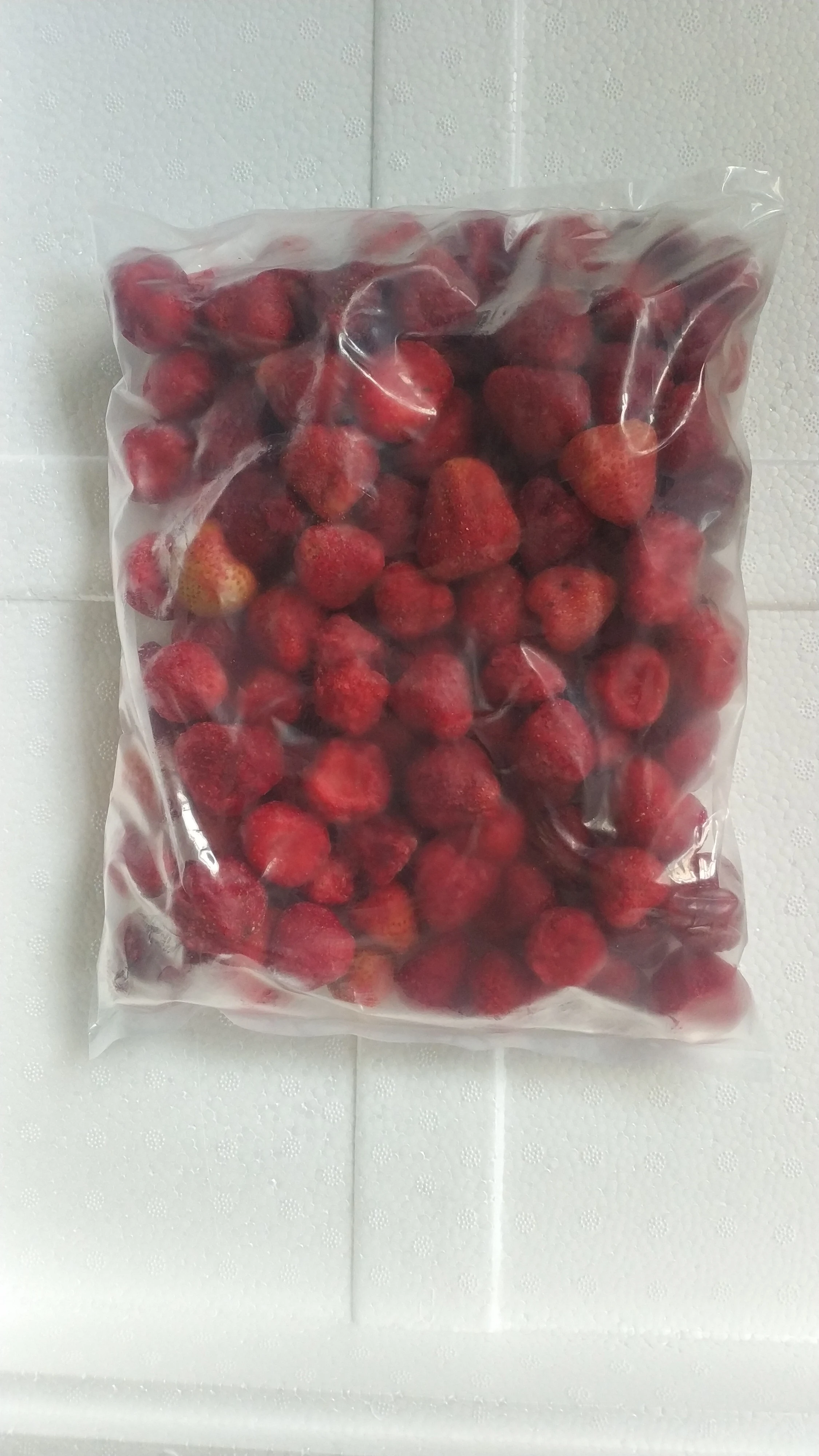100% purity At Good Prices Desserts Ready  Great Frozen Strawberries  For Export In Quantity Quantities