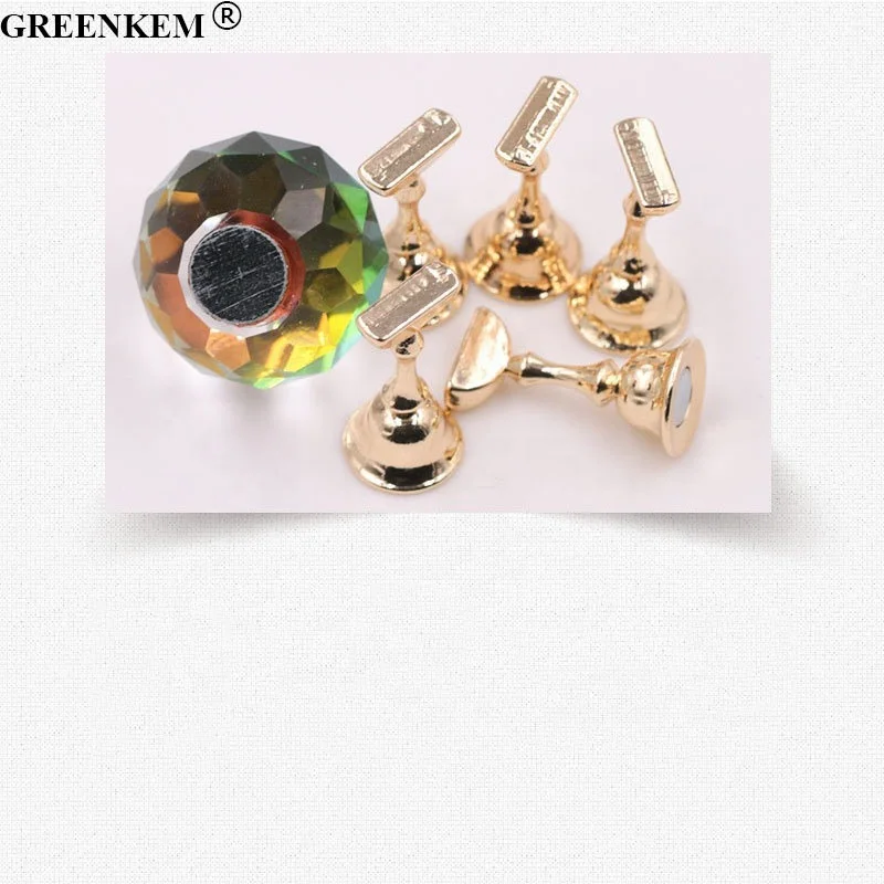 New 1Pcs 5Pcs Reusable Crystal Acrylic Nail Practice Stand Lotus Base Nail Tip Stand With Magnetic Nail Practice Display Stand