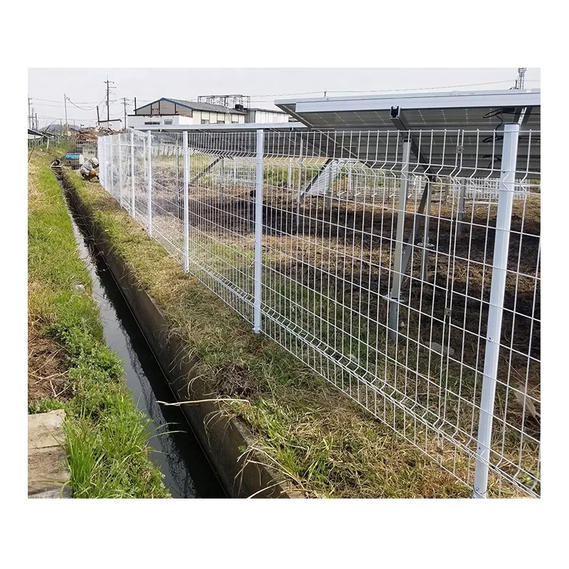 Chinese Supplier Modern Design PVC Coated Wire Mesh Garden Fence 2m Width