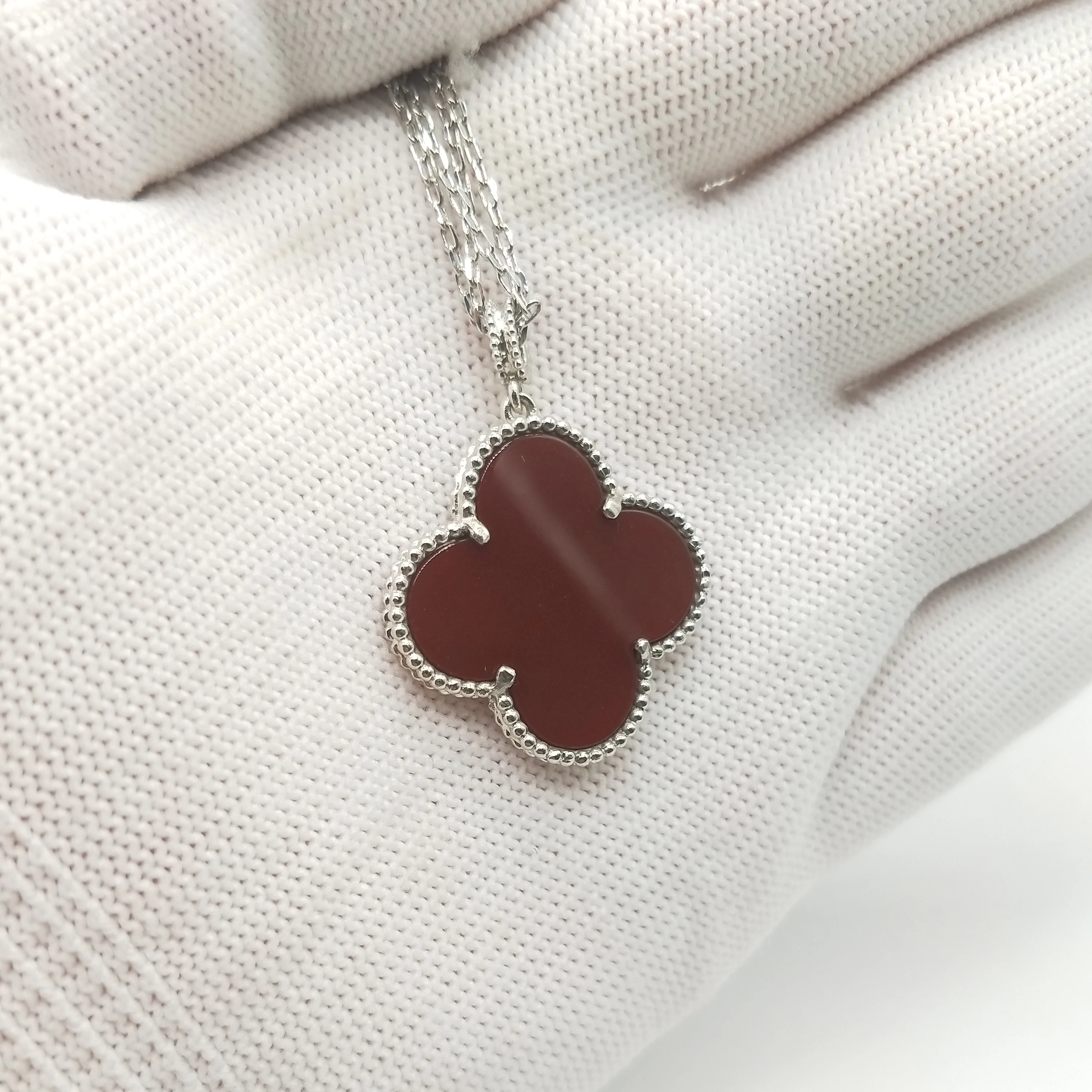 New product launched flower necklaceswhite matching styles high-end jewelry factory wholesale