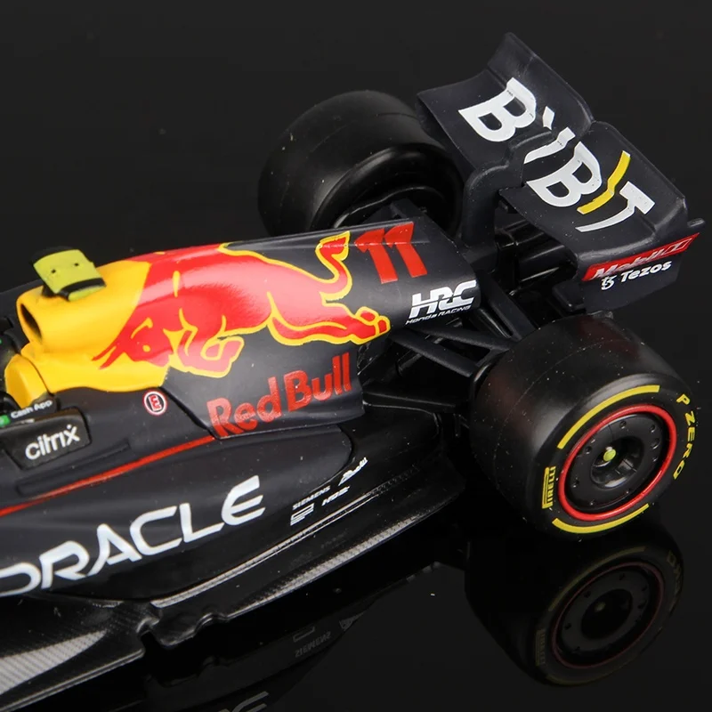 Бураго 1:43 красный бык гоночный тег Heuer RB18 #1 Verstappen #11 Perez литая из сплава Модель автомобиля игрушка коллекционный Чемпион 2022 F1