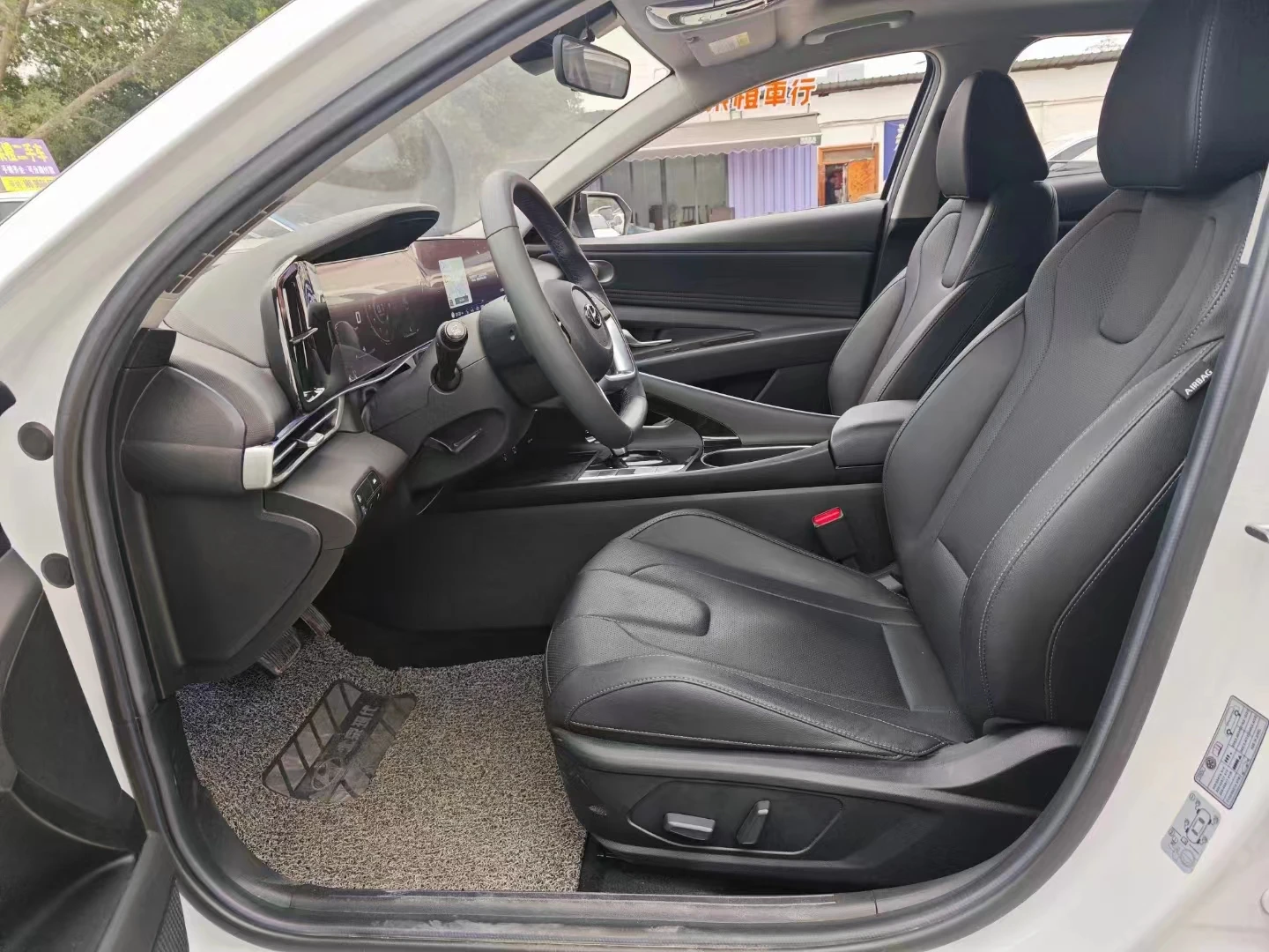Hyundai Elantra 2020 в хорошем состоянии автомобиль Подержанный