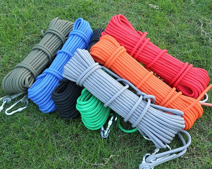 China Professional PP Climbing Cord 12mm Diameter 10-100m 18KN High Strength Polypropylene Safety Rope with 2 Buckle