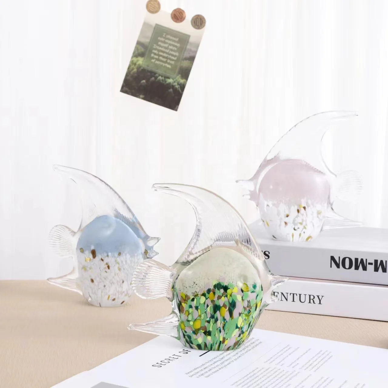 Modern handmade colored murano glass crafts home desktop decoration Creative design pure hand-made ancient glass decoration fish