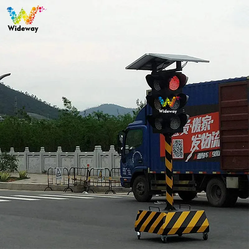 300mm 12 Inch trailer four sides portable Temporary mobile solar led traffic light with wheels