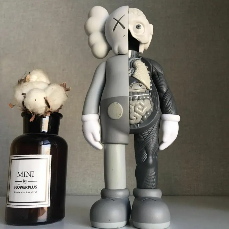 Скандинавские современные поделки Kaws скульптура в натуральную величину полуанатомическая статуя Bearbrick для украшения