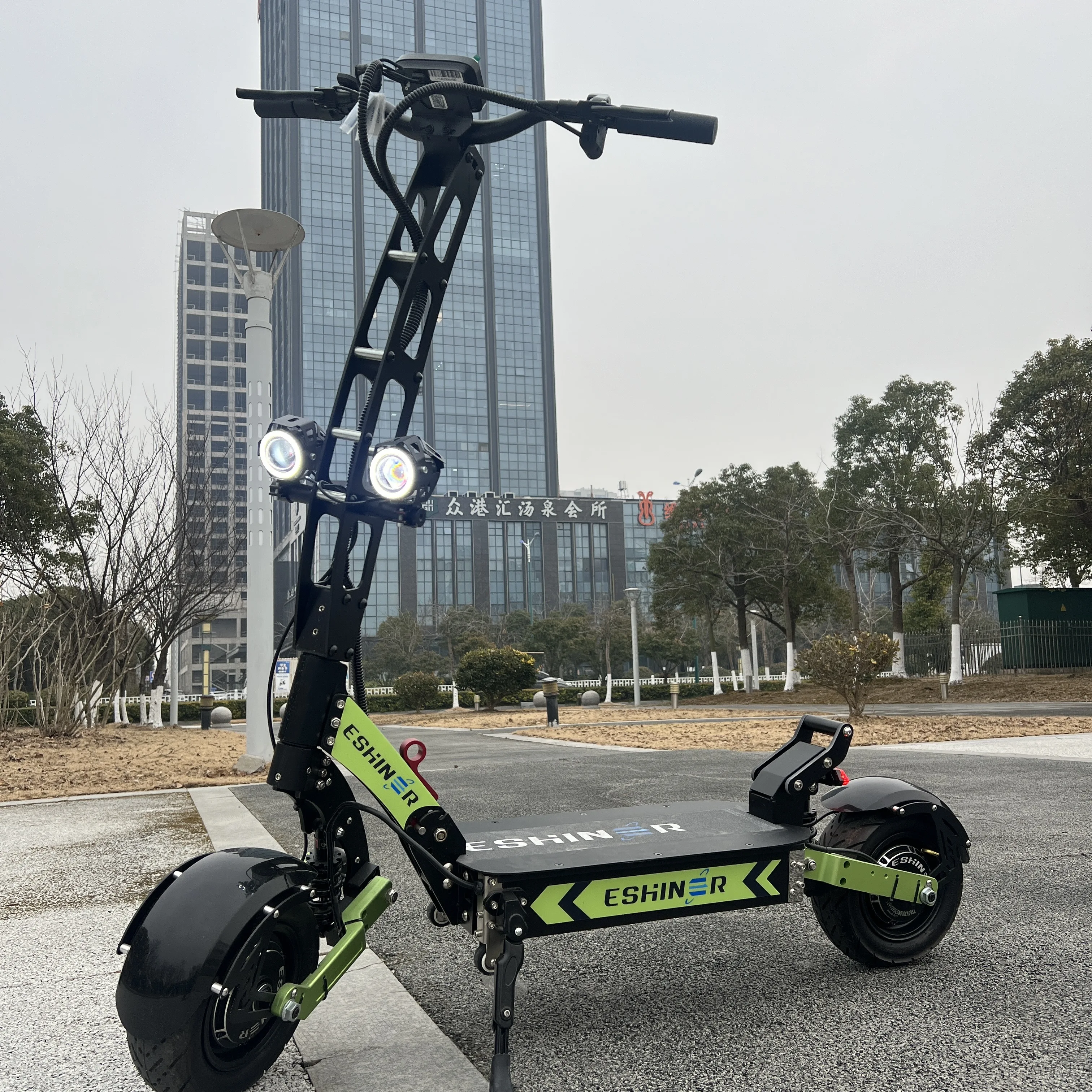 Geofought APP Control 60-120km High Speed 60V Dual Motor 30AH 40Ah 6000W Electric Scooter With 11inch Tires