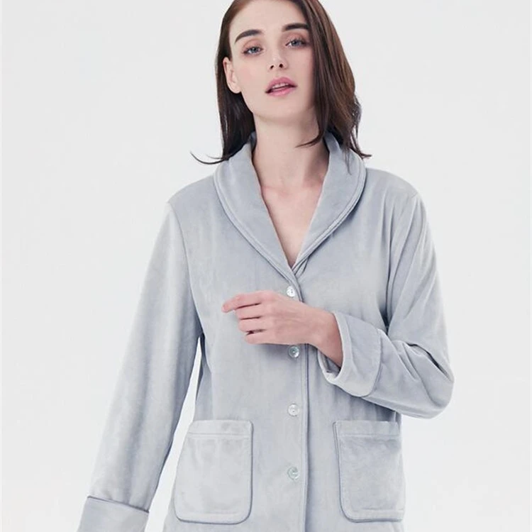 
2020 wholesale Soft nightwear flannel pyjamas and robe 