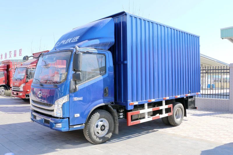 Shanghai Yuejin surpasses c300-33 4x2 125hp 4.105m used single row van light truck
