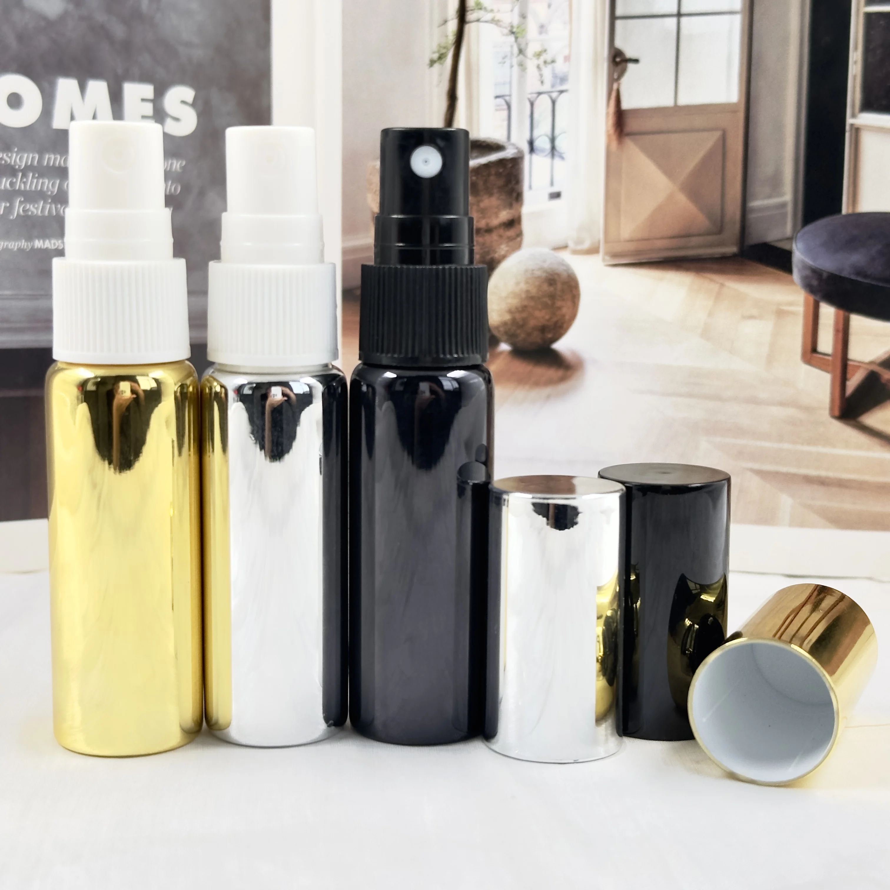 Factory Direct Wholesale Reusable 10ml Plastic Screw Pump Round Glass Perfume Spray Bottle