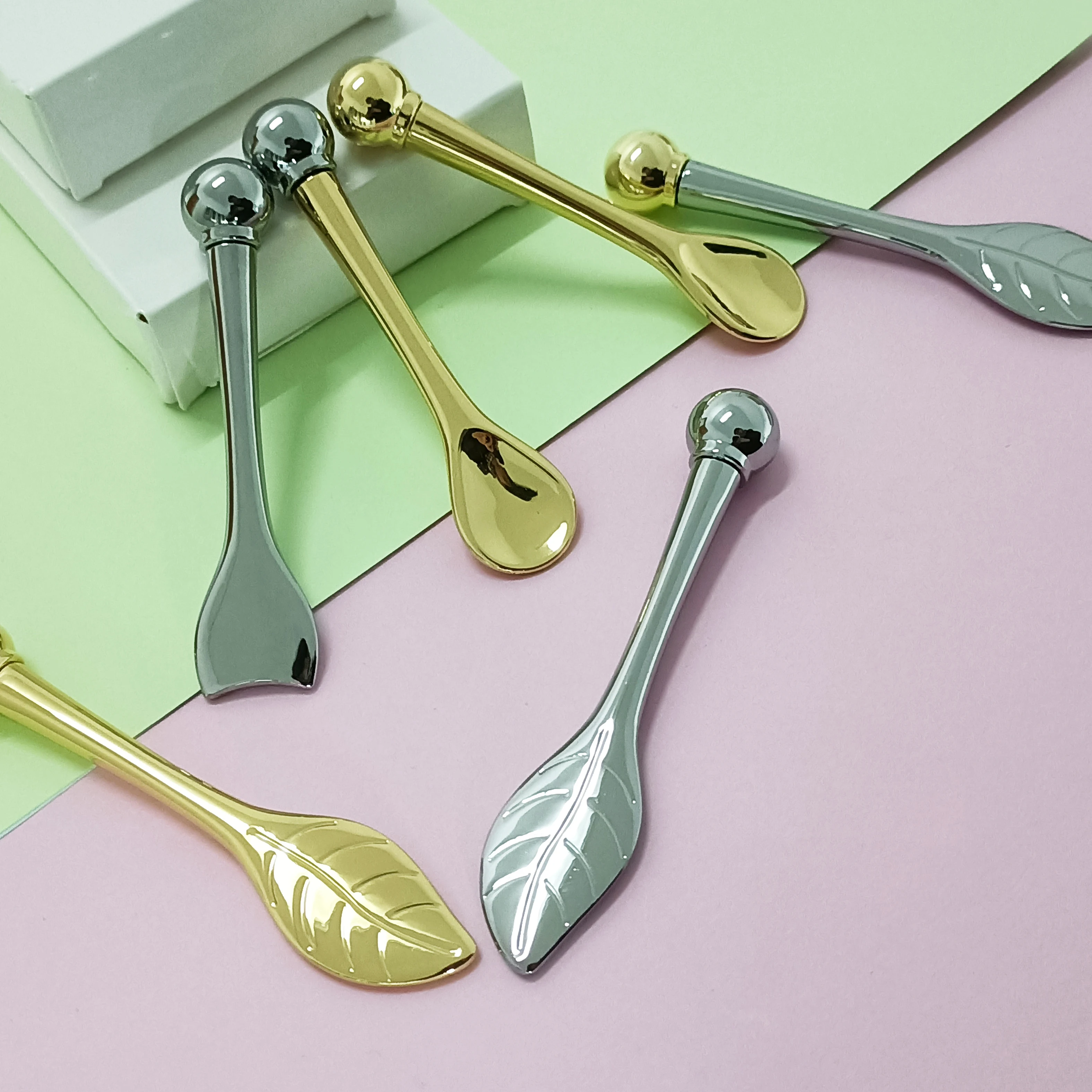 Fashion Spade Cosmetic Zinc Alloy Eye Spatula Face Cream Spoon Stick Product