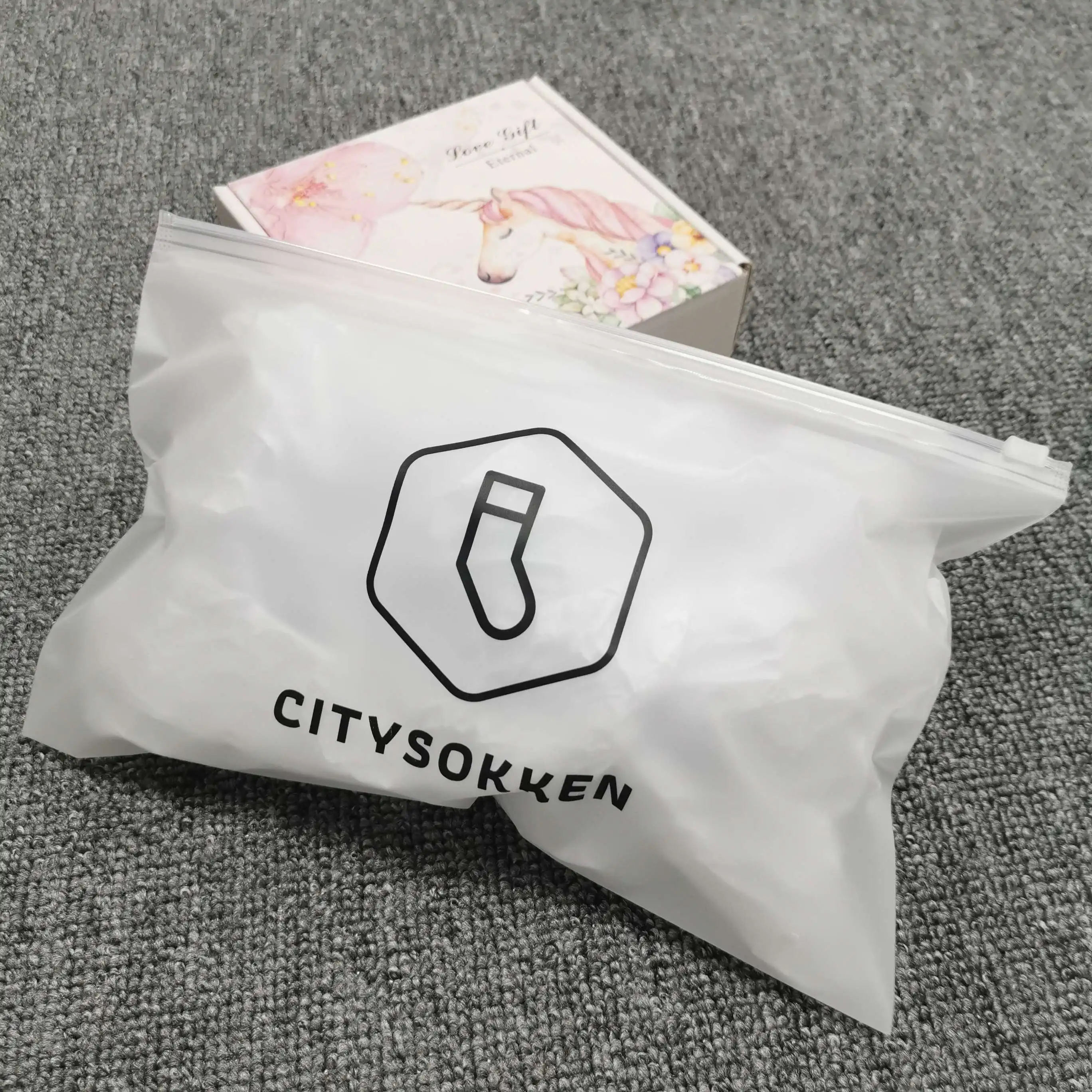 Custom Printed Resealable Garment Packaging Plastic Biodegradable Frosted sealing zipper lock bag Clothing Packaging Bag