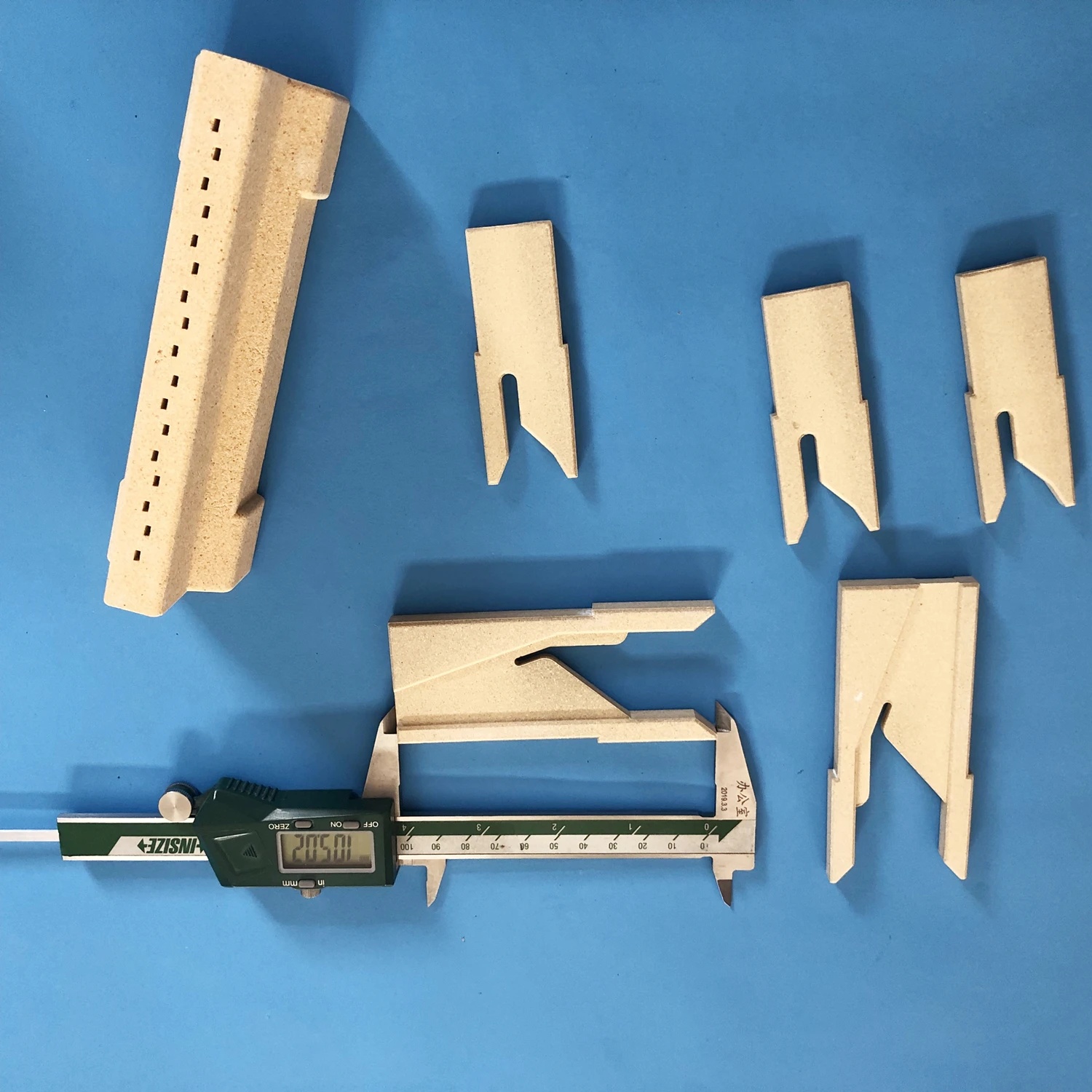 Cordierite Ceramic Piece For Rail Traffic