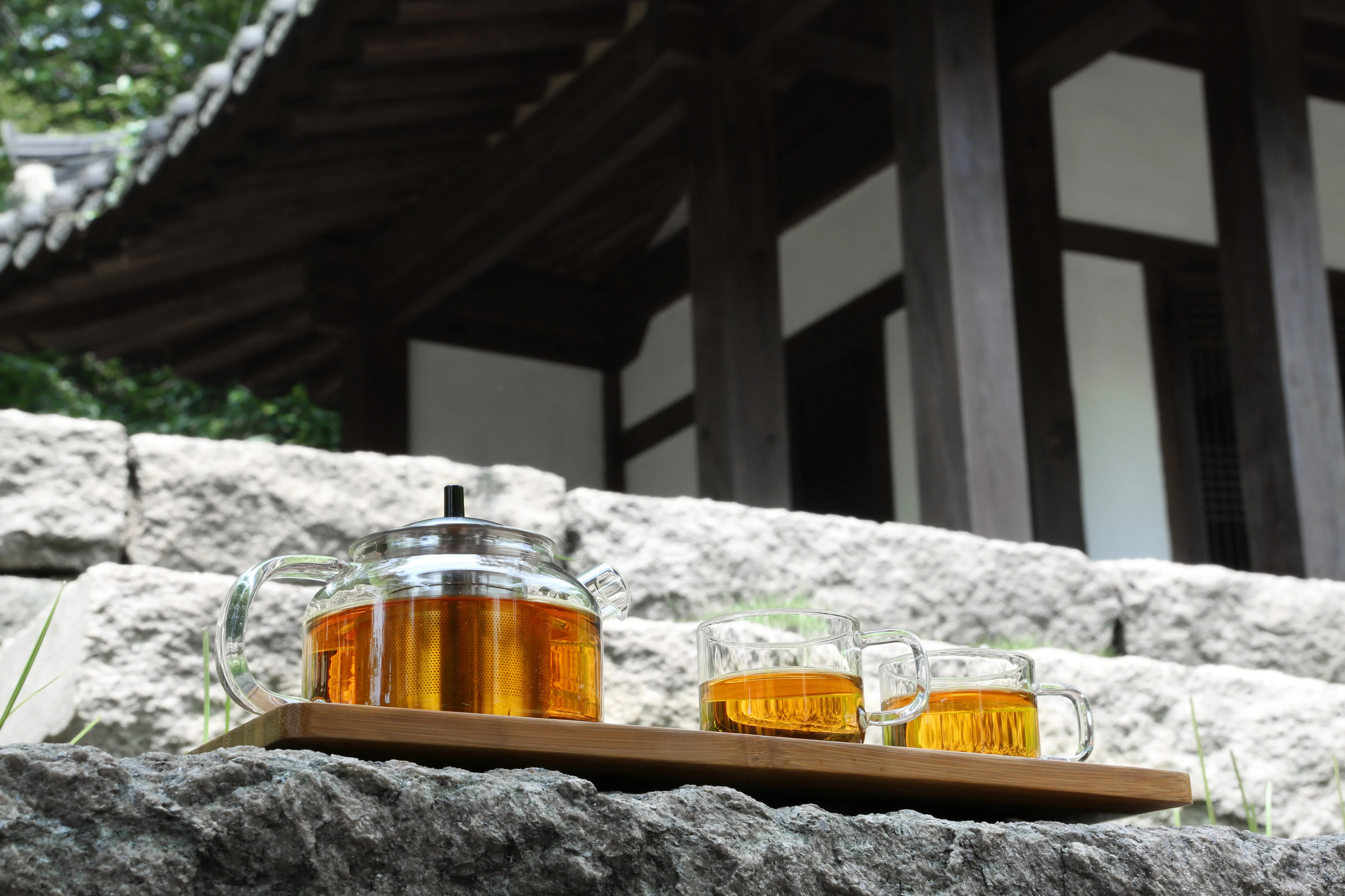 Heat Resistant Glass Borosilicate Glass Kettle 6 Small Tea Cups One Fair Cup Clear Glass Teapot Set with Stainless Steel Infuser