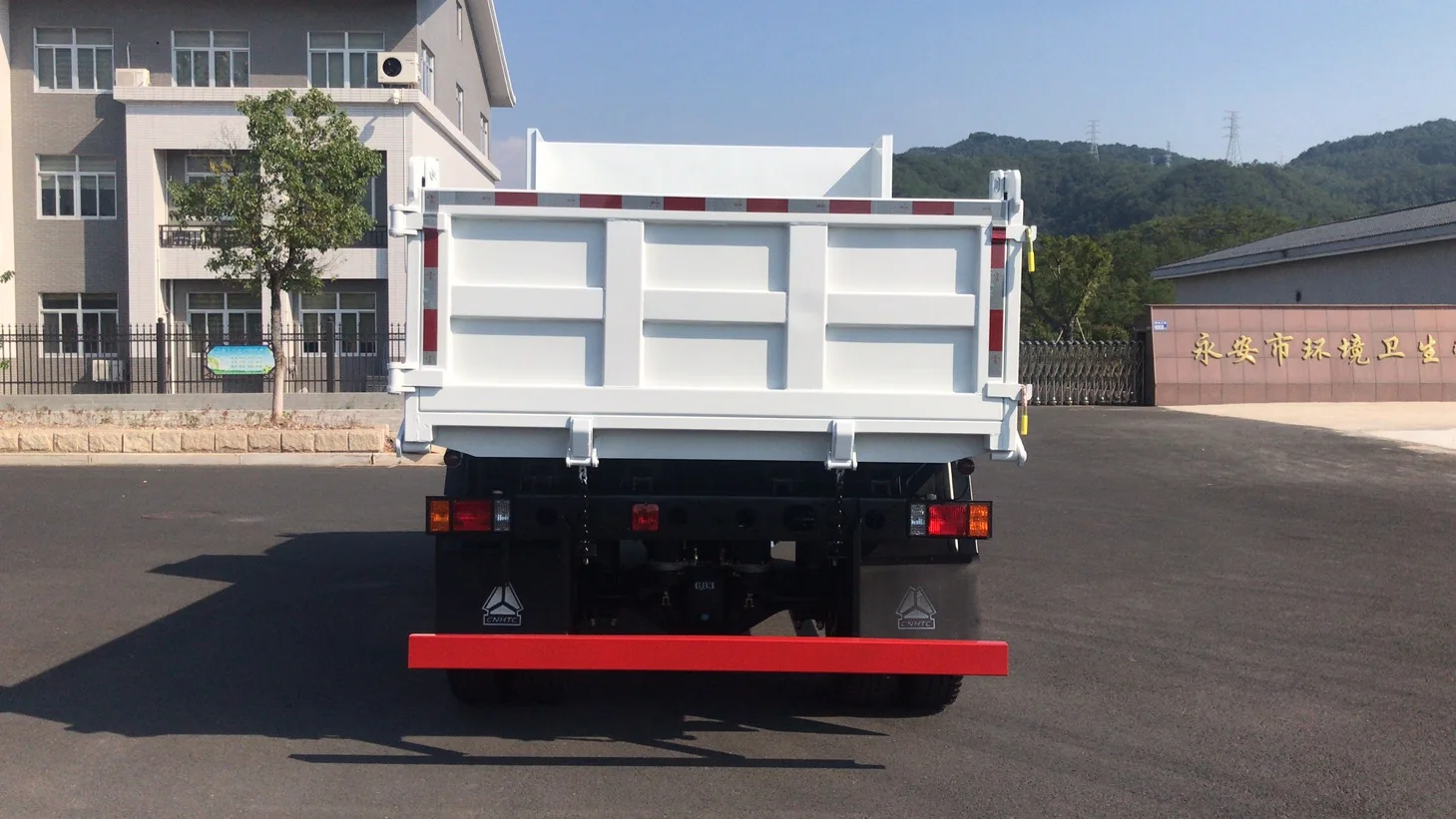 Low Price SINOTRUK Homan Mini Truck Dumper 6 Wheel Dump Truck Homan 10 Ton Dump Truck