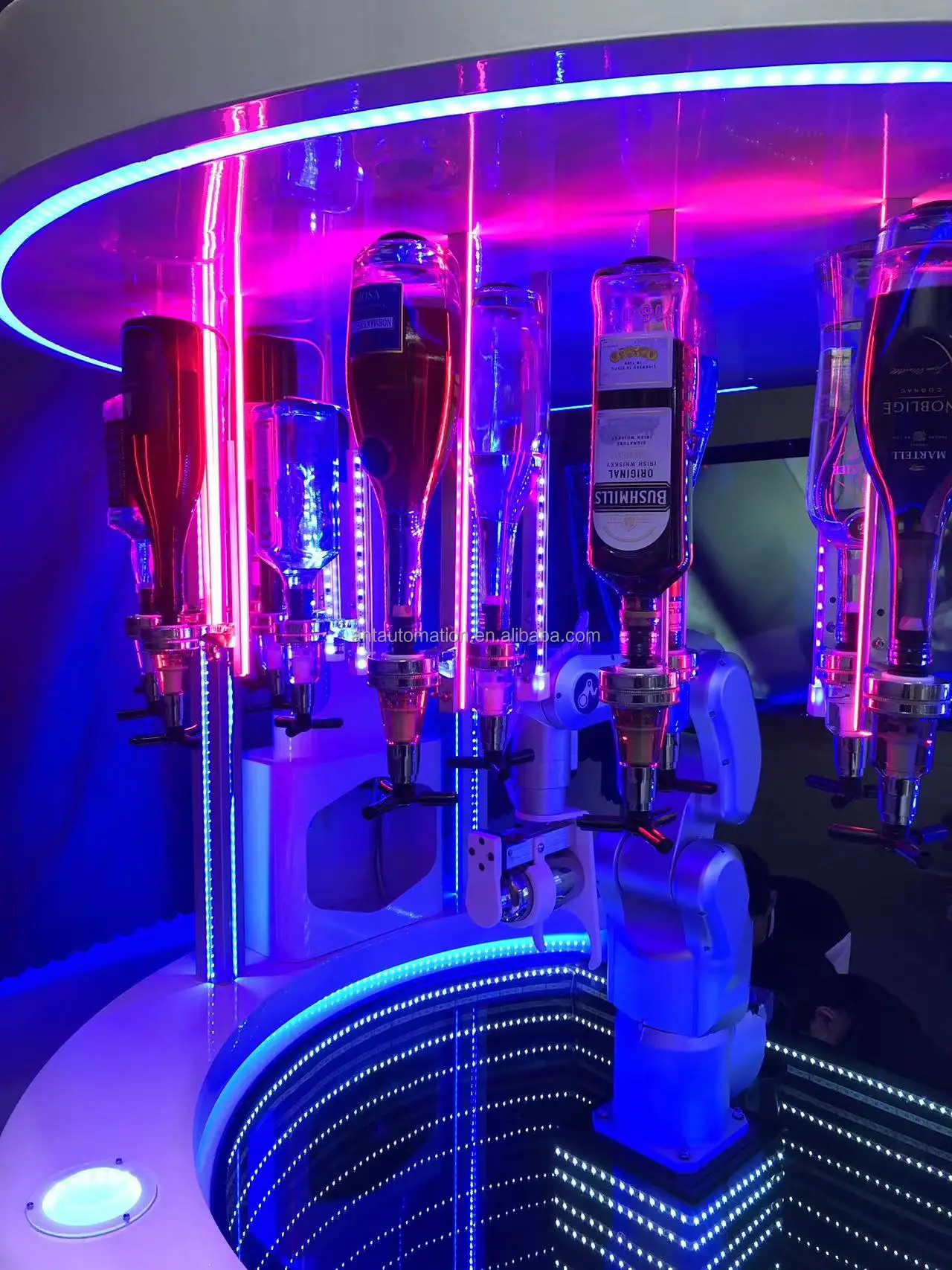 Fully Automatic 6 Axis Self Serve Mix Drink Maker Bartender Robot Arm