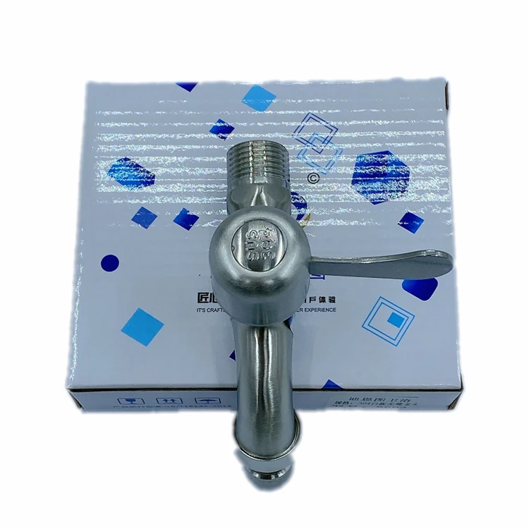 pointed mouth bathtub faucets