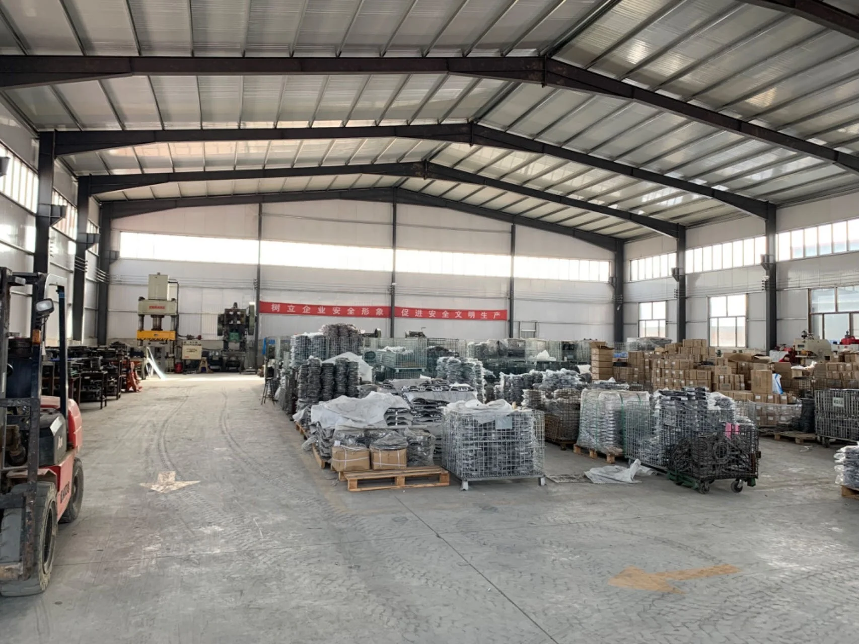 Car Parts Clutch Disc Pressure Plate Kits Clutch Kit 2051Z8 832263 1607870480 3000950679 For Citroen C2