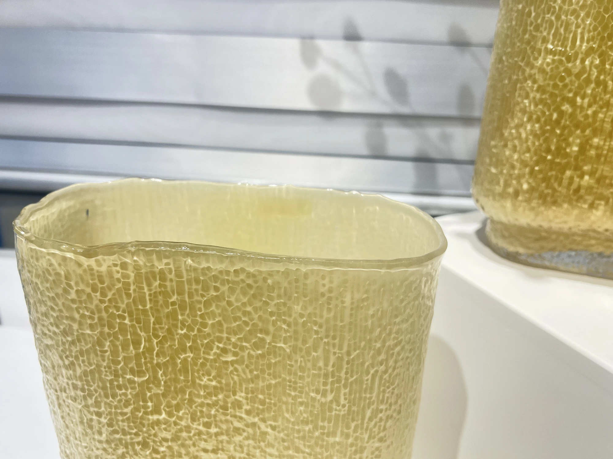 Small Vintage Style Modern Yellow Vase Crystal Glass Home Decor Europe Bud Vase With Ribbed Line Set