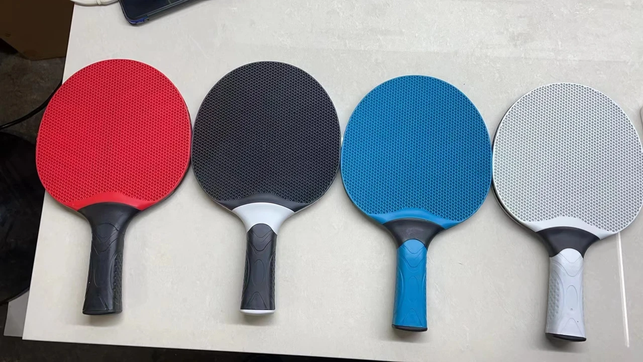 OutDoor Set Waterproof Plastic Table Tennis Racket set 2 rackets and 3 outdoor pingpong balls set with carry case