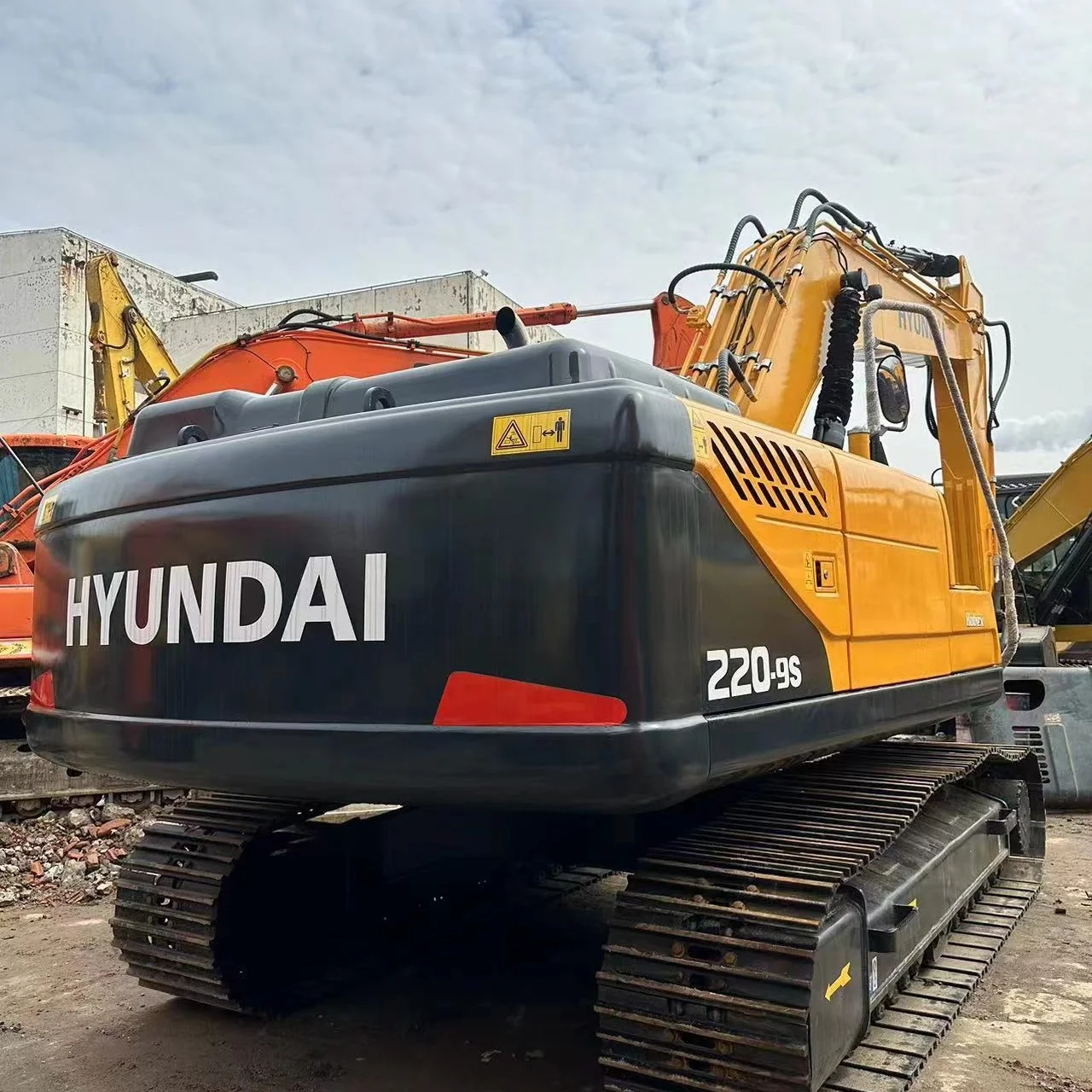 Дешевый оригинальный подержанный экскаватор Hyundai R220LC-9S 22 т строительный завод мощный гусеничный двигатель Корея гидравлический