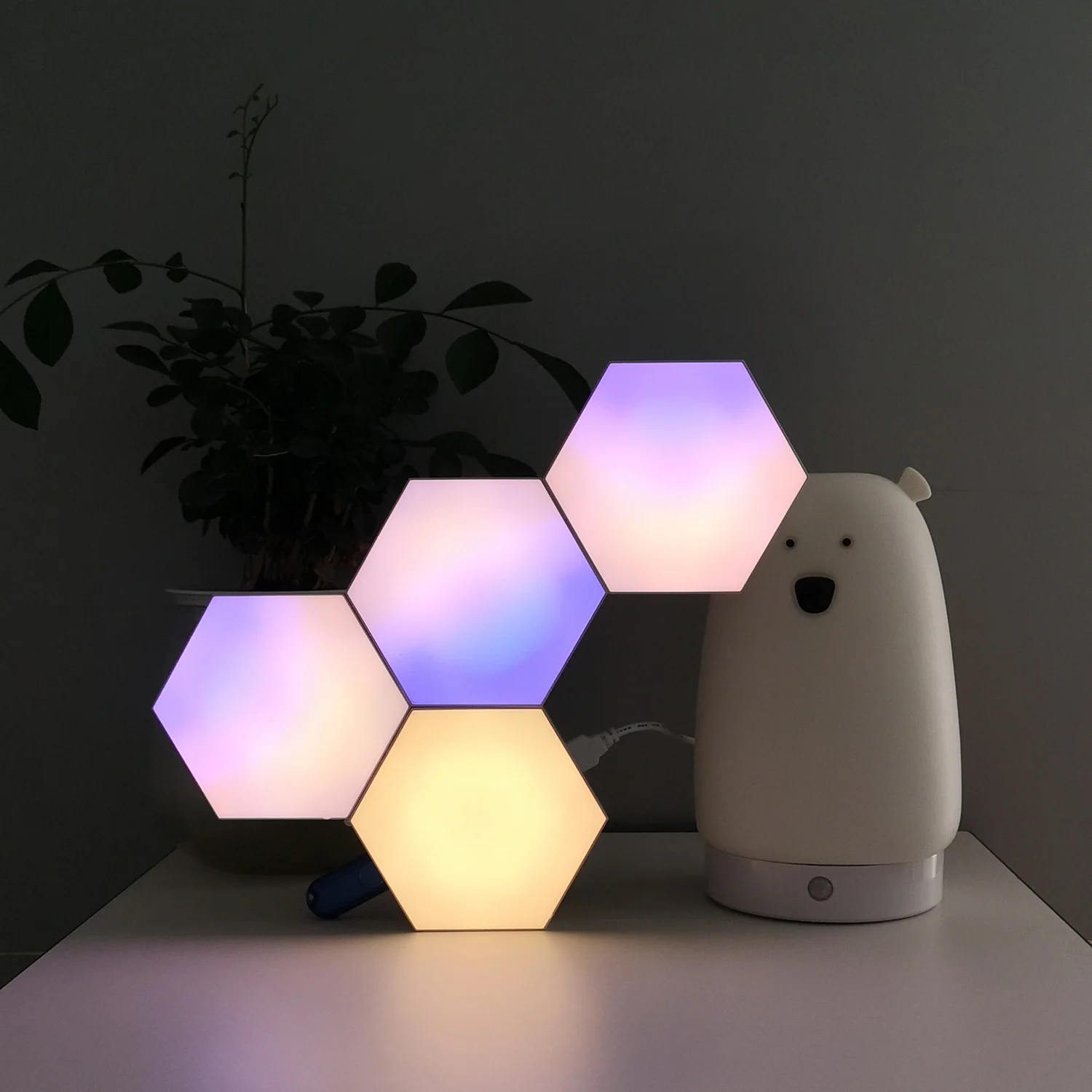 Indoor Floodlight Music Lamp Aurora Color Sounds Sensitive RF Remote Controlled Hexagonal LED Wall Light Luxury Gift Sets Modern