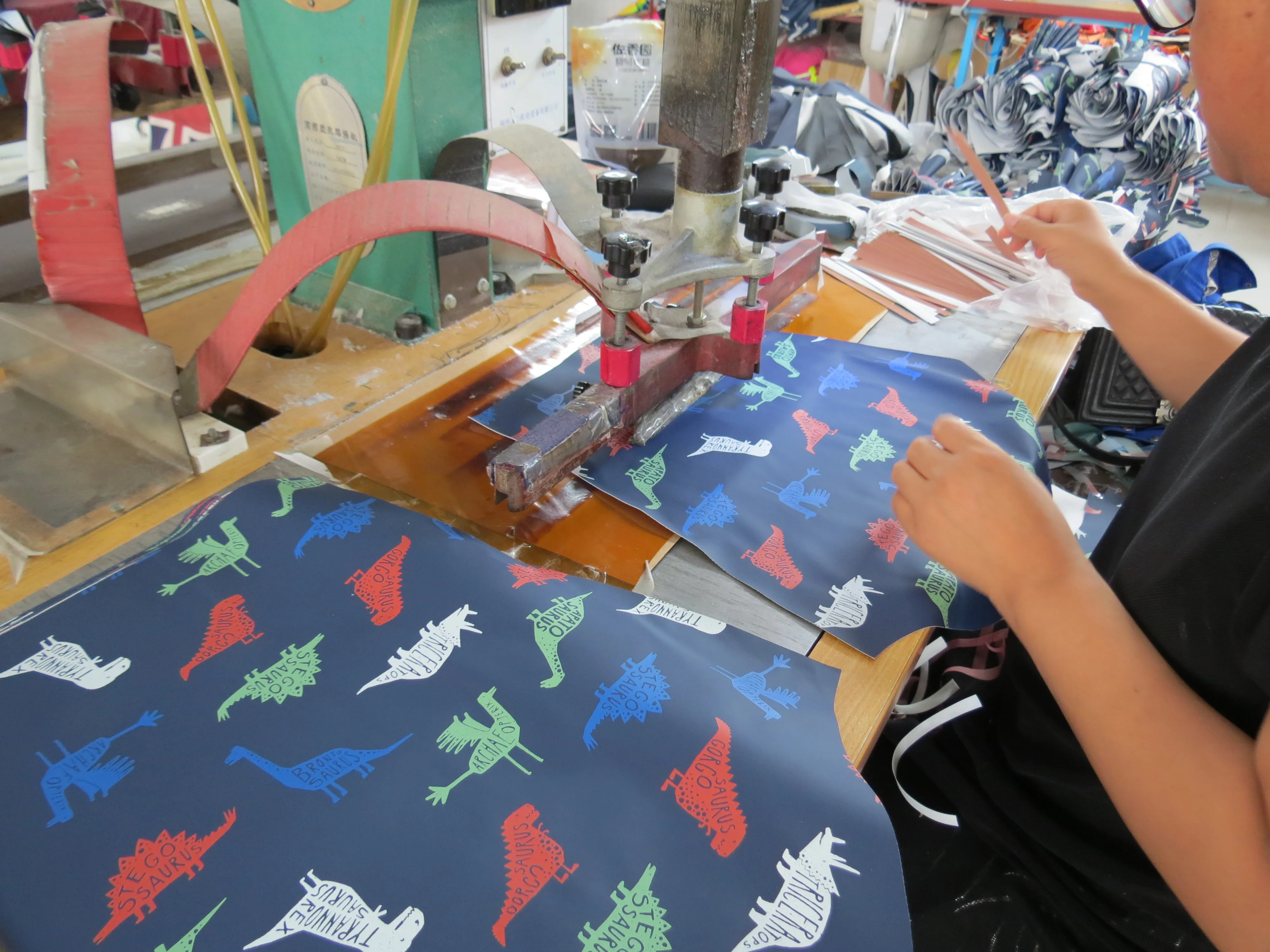 
kids soft shell pocket rain jacket breathable pu hood raincoat for girls seam welding 