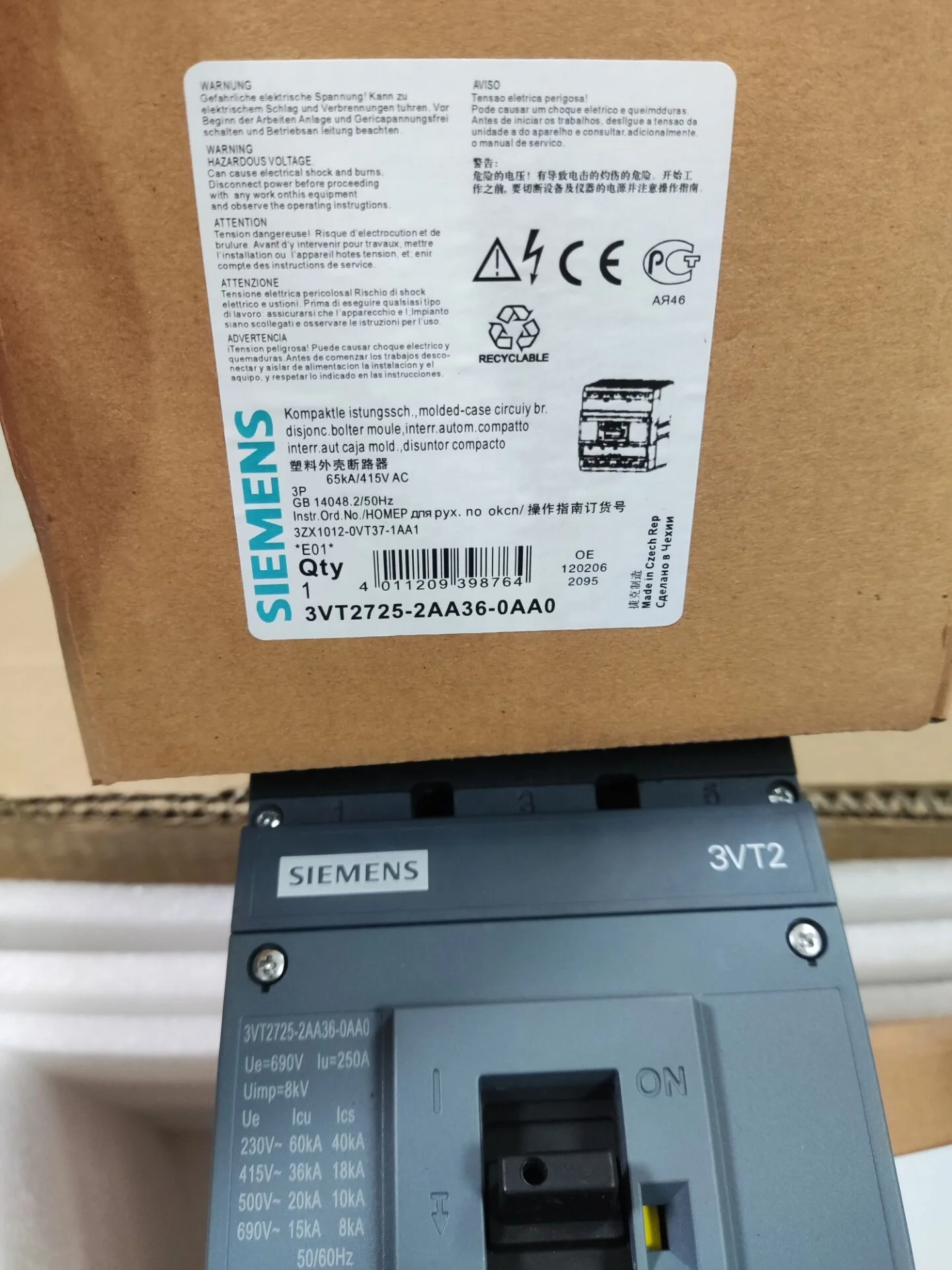 Siemens Moulded Case circuit breaker 3VT2725-2AA36-0AA0
