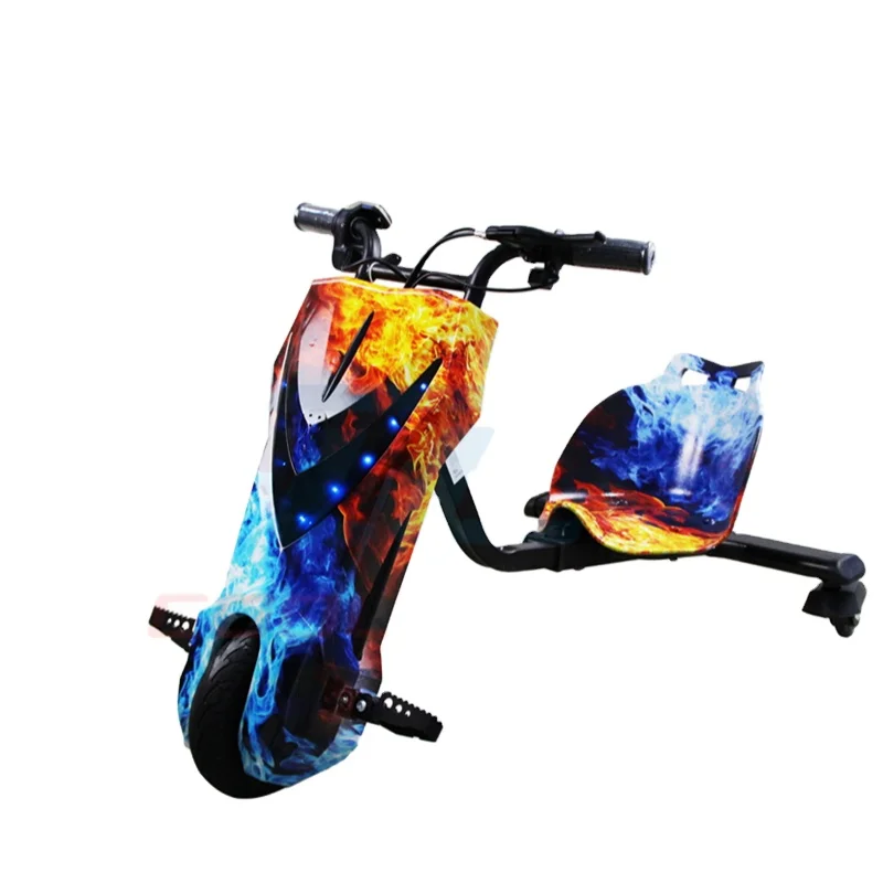 COOLTOY 360 degree kid three wheel drifting scooter V light type
