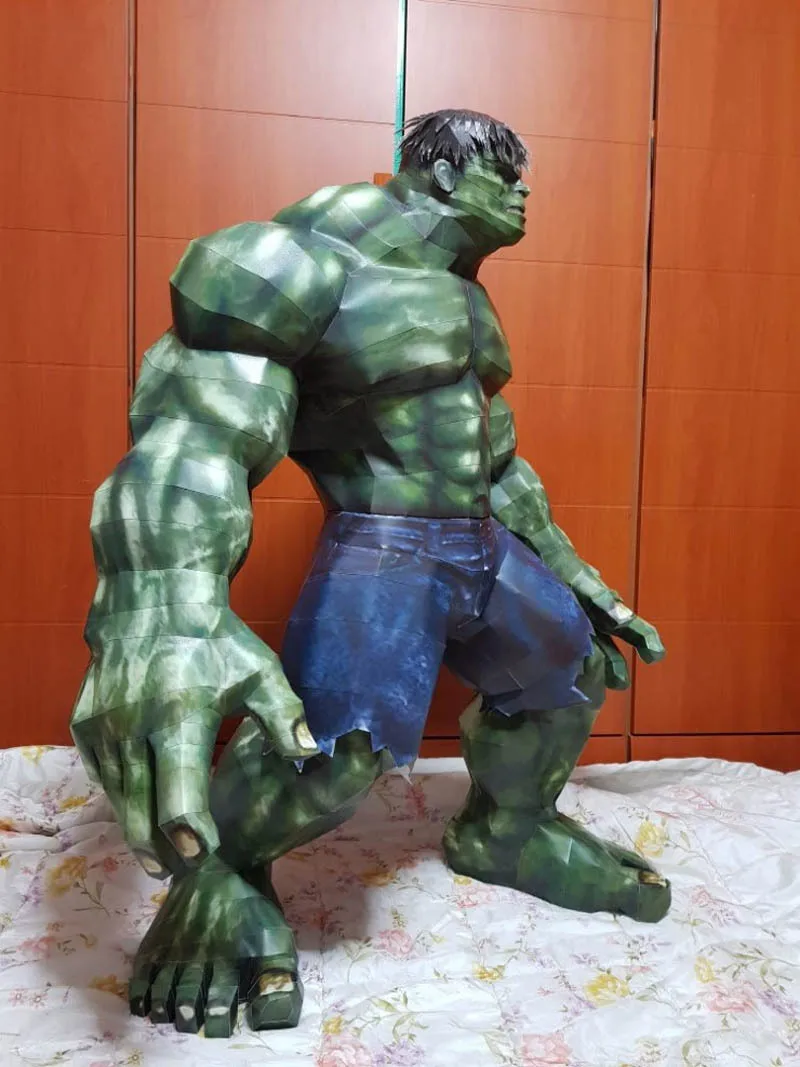Popular Cartoon 2 meters Hulks Equal proportion Marvels DC 200G imported cardboard Statue 3D stereoscopic paper Movie Figure