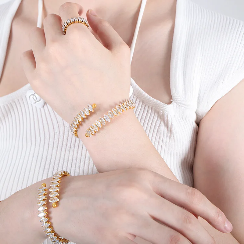 2023 Colorfast Titanium Steel Bracelet For Women Full Zircon Shine Diamond Bracelet Cord Stretch Fashion Jewelry Bracelets Spot