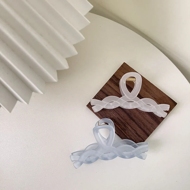 Yiwu Manufacturer Wholesale Fashion Design High Quality Plastic Hair Clips for Women Thick Hair Decoration