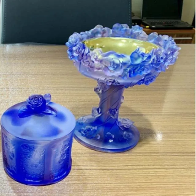 Own factory wholesale 2022 luxury design rose liuli crystal incense burner blue color censer with metal pieces and gift box