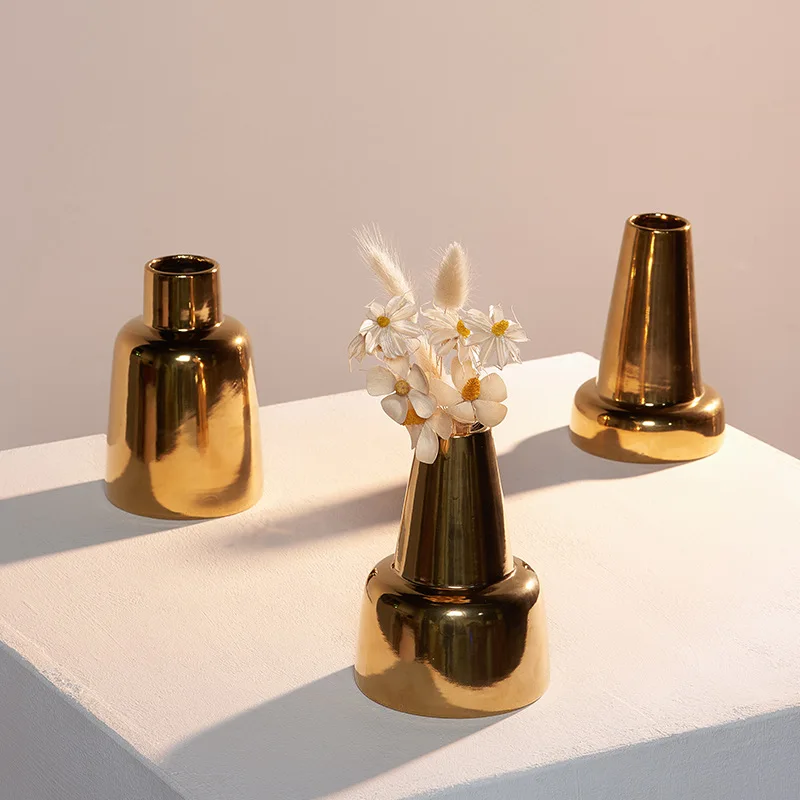 Creative White Art Ceramic Dry Flower Vase Nordic Decoration Office Table Ceramic Crafts