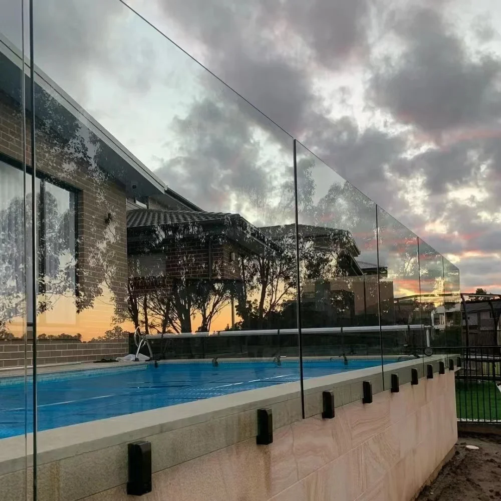 Modern Design Stainless Steel Glass Spigot Balustrade for Swimming Pool Stairs Handrail Railing Frameless Glass Railing Spigot